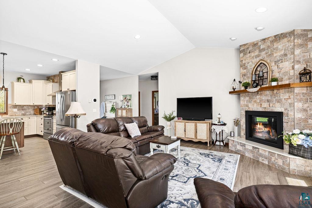 3607 Piedmont Ave, Duluth, MN 55811 Listing Photo  12