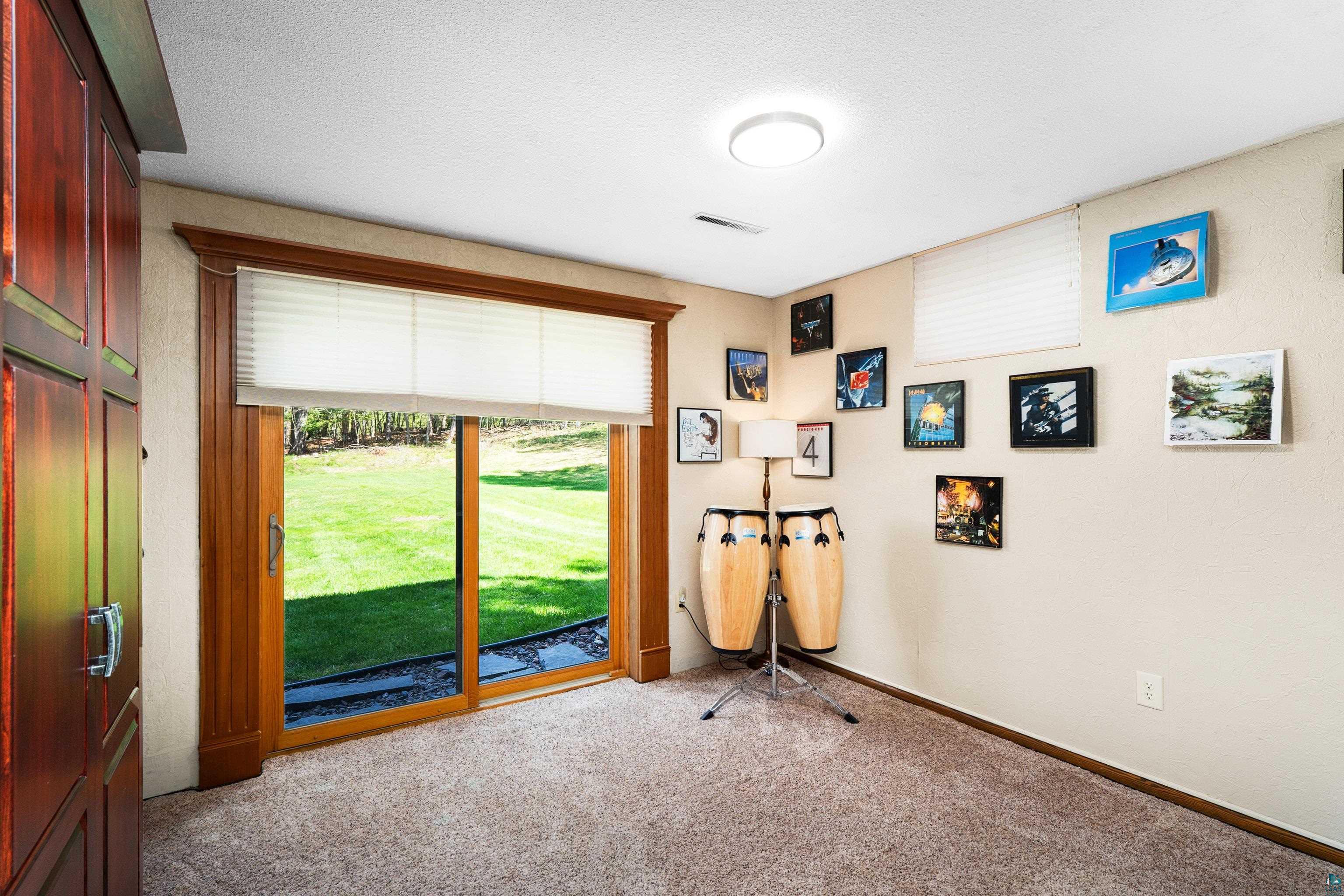 2144 Harvard Ave, Duluth, MN 55803 Listing Photo  35