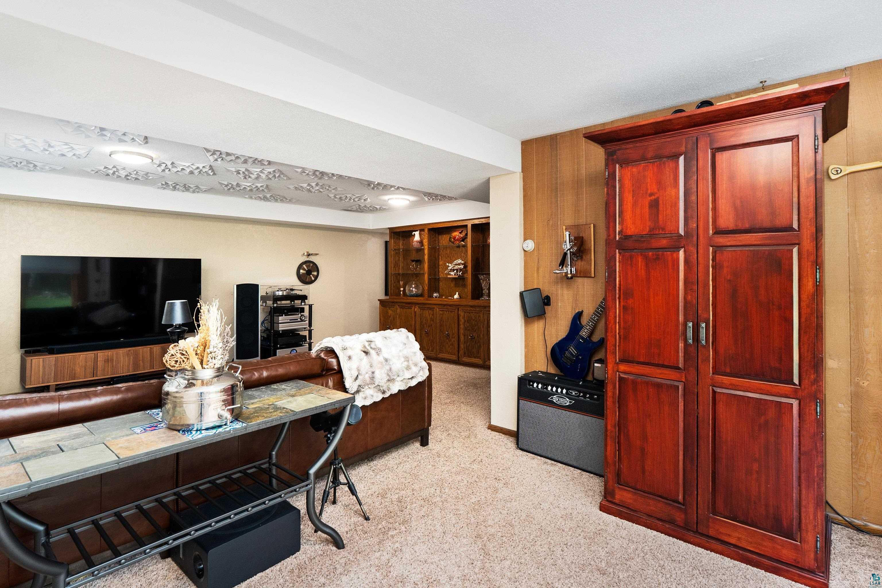 2144 Harvard Ave, Duluth, MN 55803 Listing Photo  36