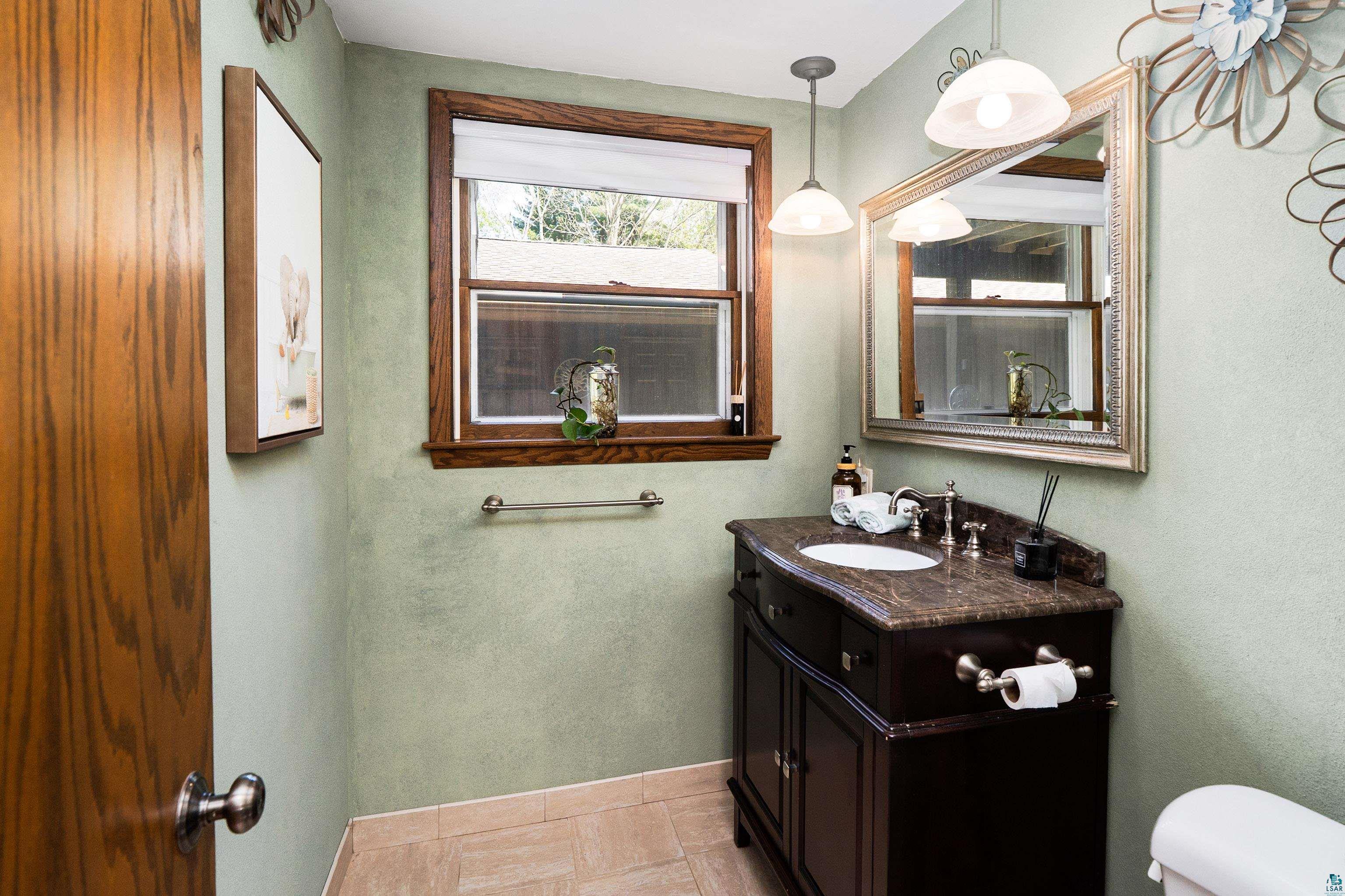 2144 Harvard Ave, Duluth, MN 55803 Listing Photo  40