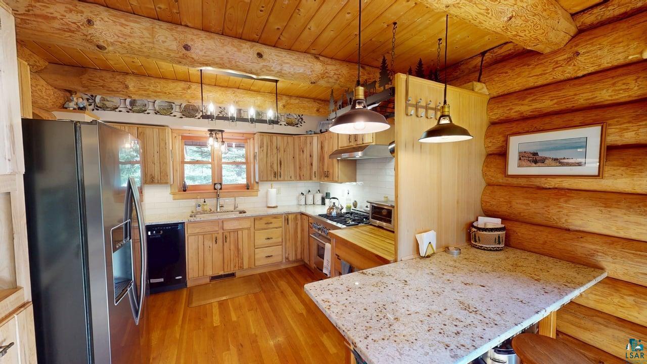 1886 County Rd 7, Grand Marais, MN 55604 Listing Photo  10
