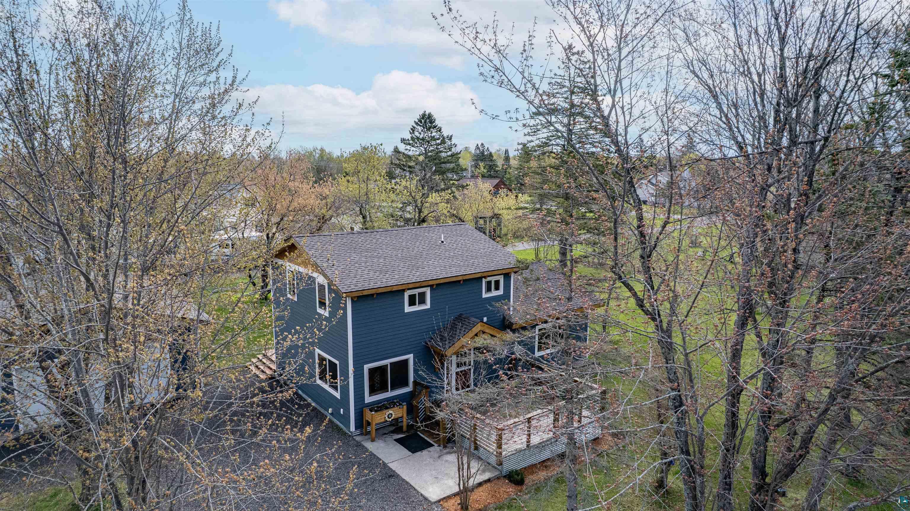 1815 E 12th St, Superior, WI 54880 Listing Photo  3