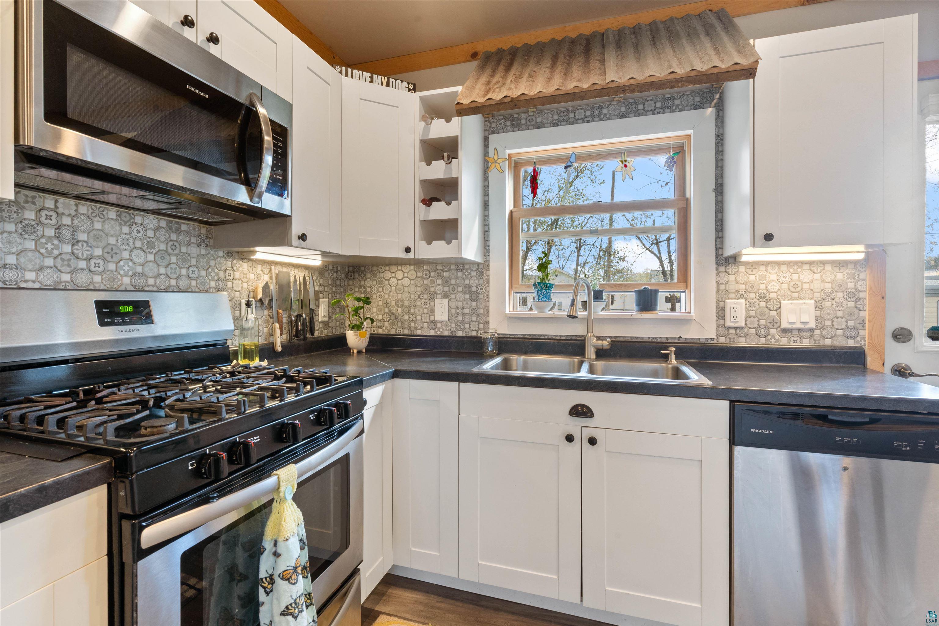 1815 E 12th St, Superior, WI 54880 Listing Photo  6