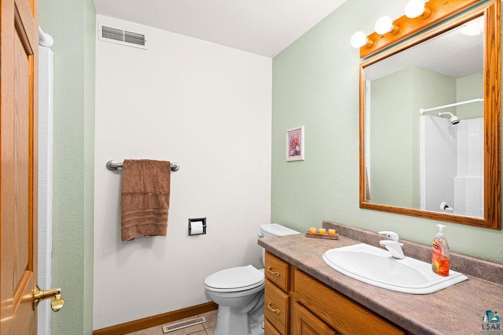 5345 Roosevelt Dr, Hermantown, MN 55811 Listing Photo  12