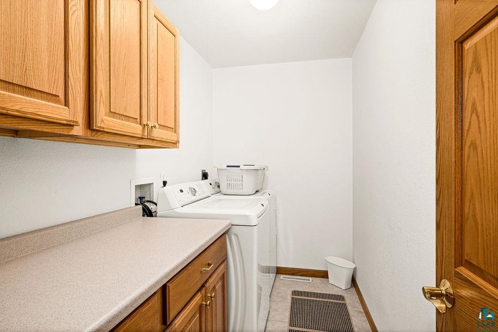 5345 Roosevelt Dr, Hermantown, MN 55811 Listing Photo  13