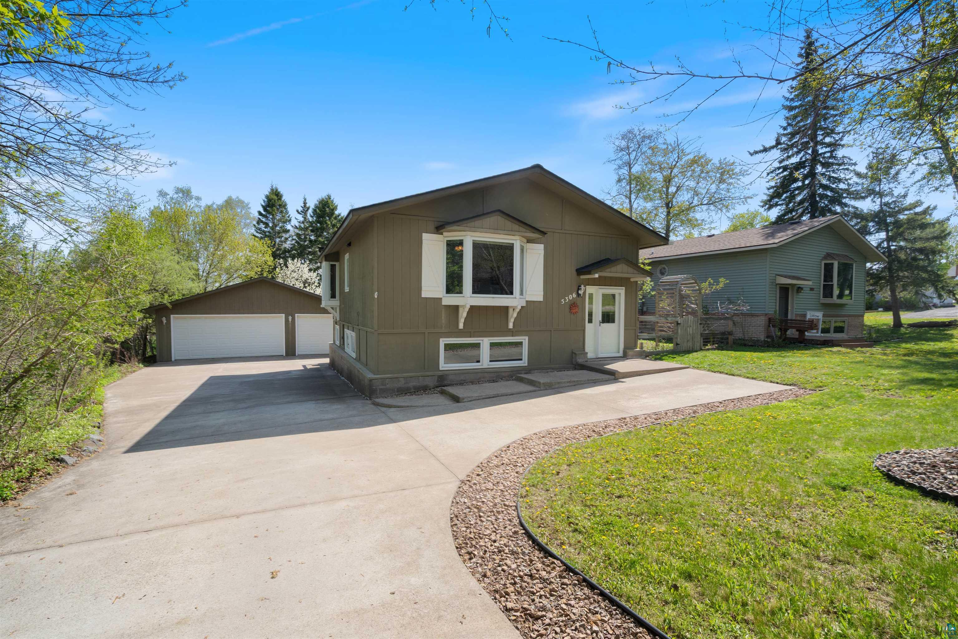 5306 Ivanhoe St, Duluth, MN 55804 Listing Photo  1