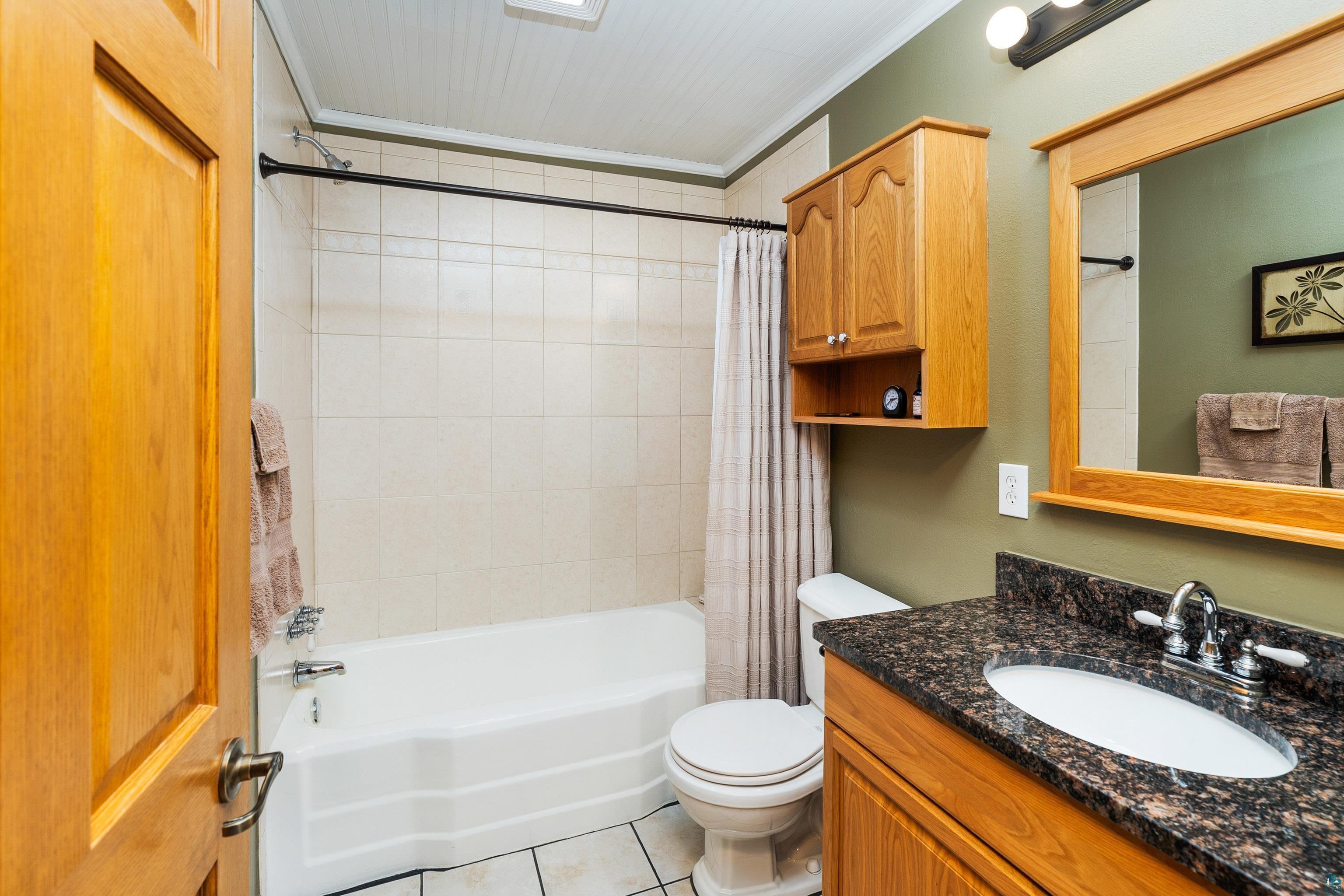 1815 Piedmont Ave, Duluth, MN 55811 Listing Photo  40