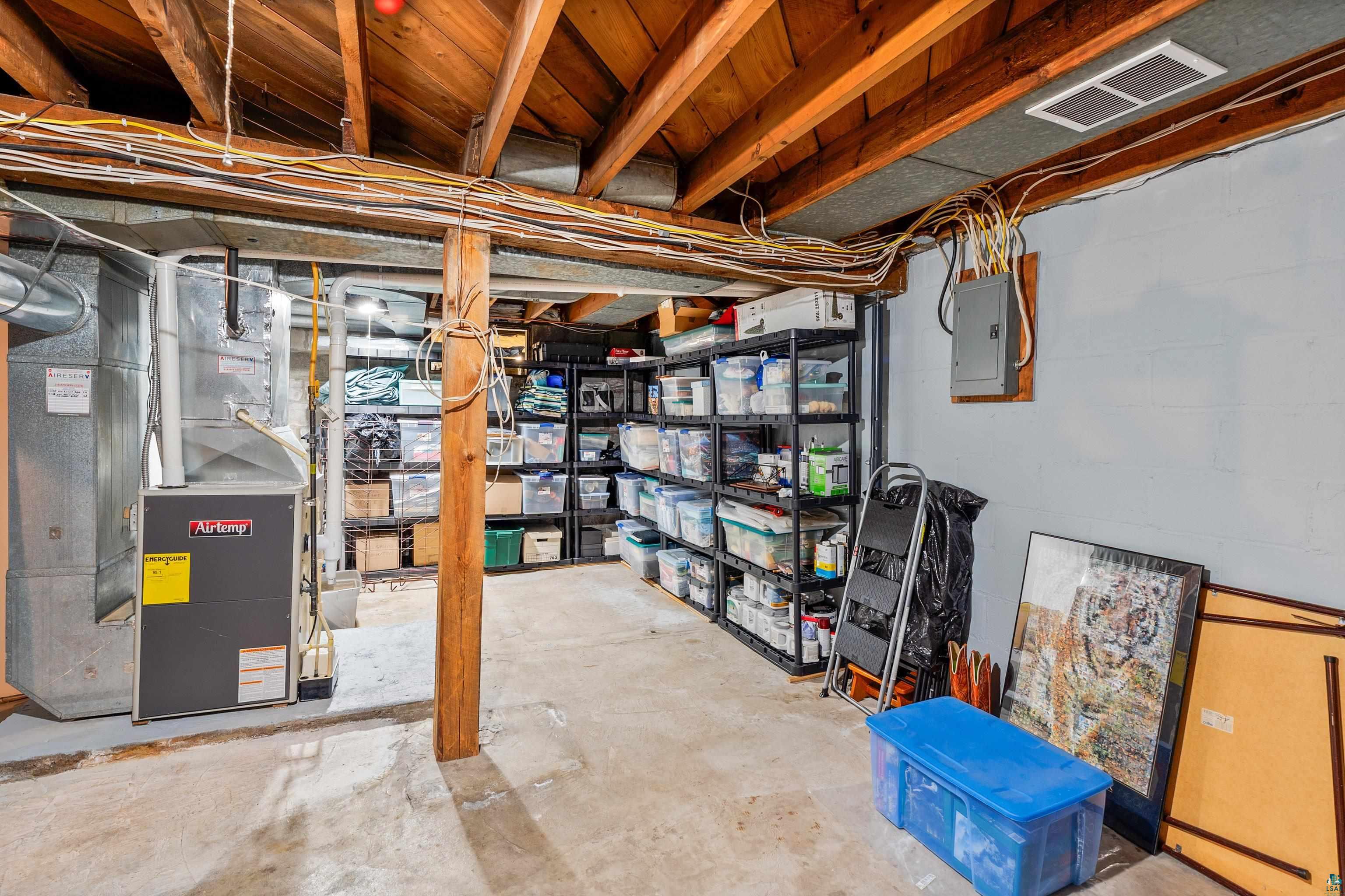 1815 Piedmont Ave, Duluth, MN 55811 Listing Photo  54