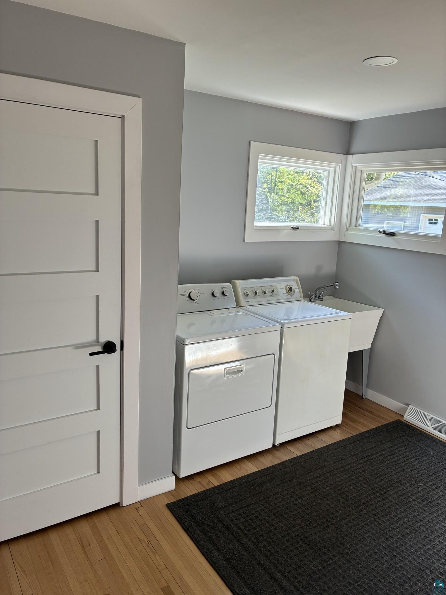 334 W Redwing St, Duluth, MN 55803 Listing Photo  4