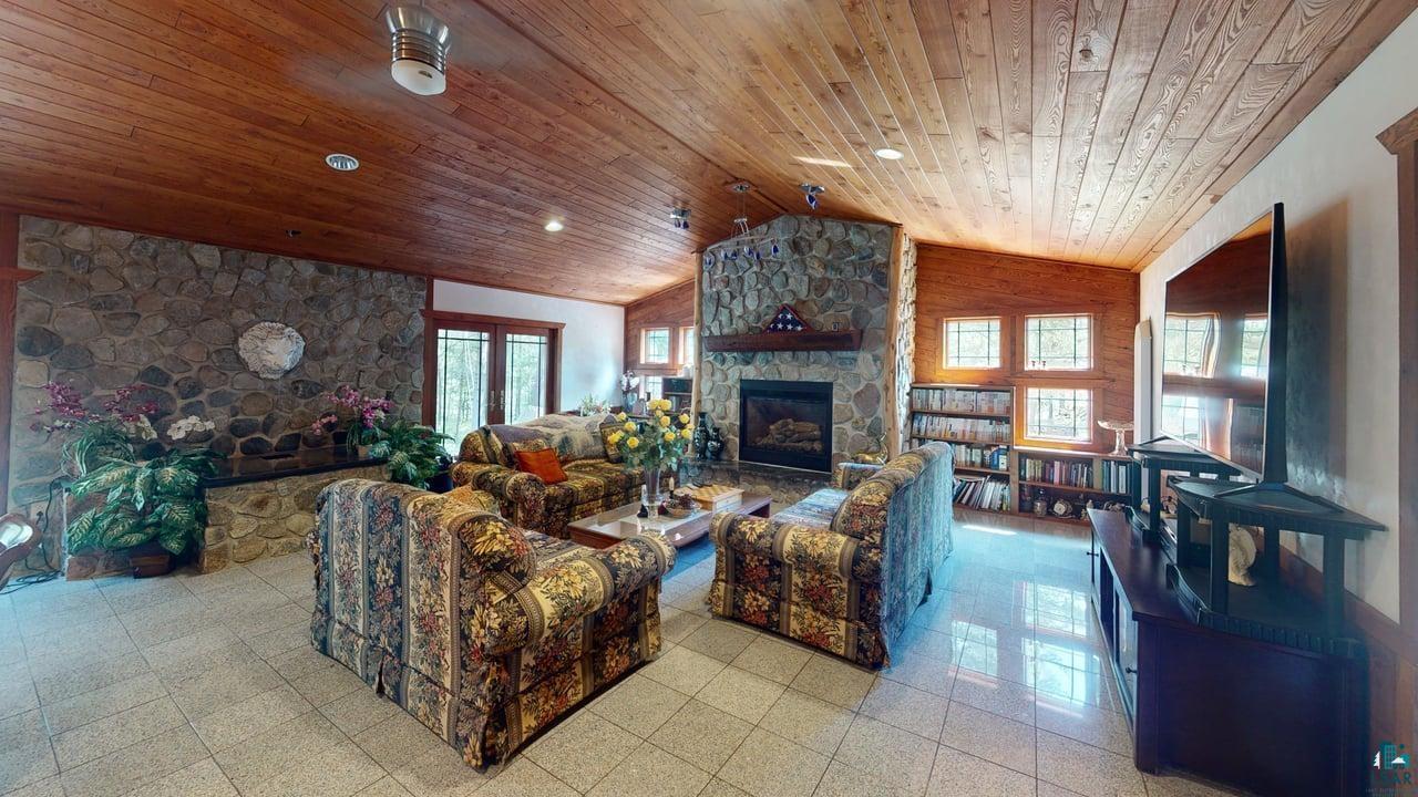 1505 Moorhead Rd, Cloquet, MN 55720 Listing Photo  2
