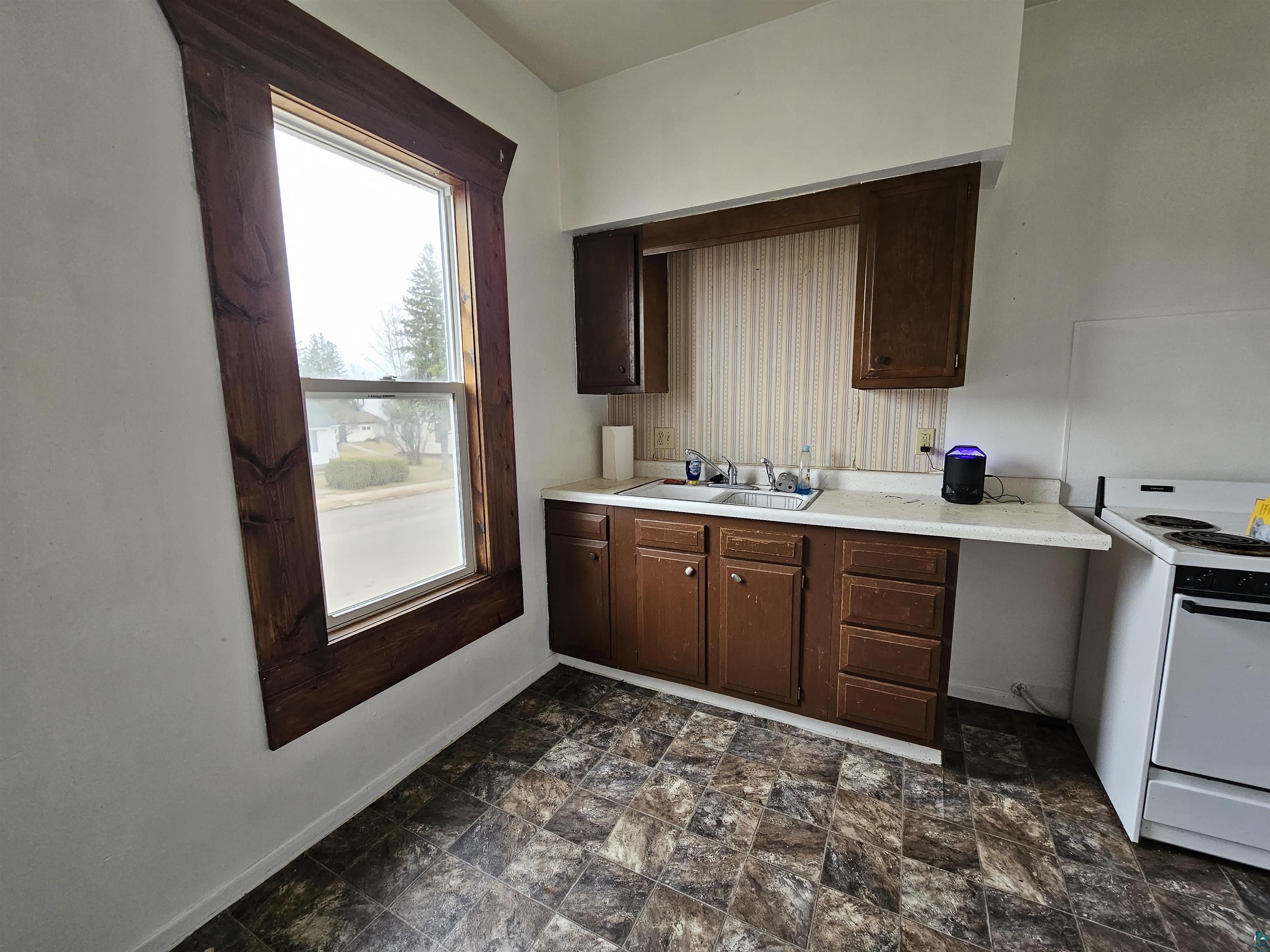 1313 Main St W, Ashland, WI 54806 Listing Photo  4