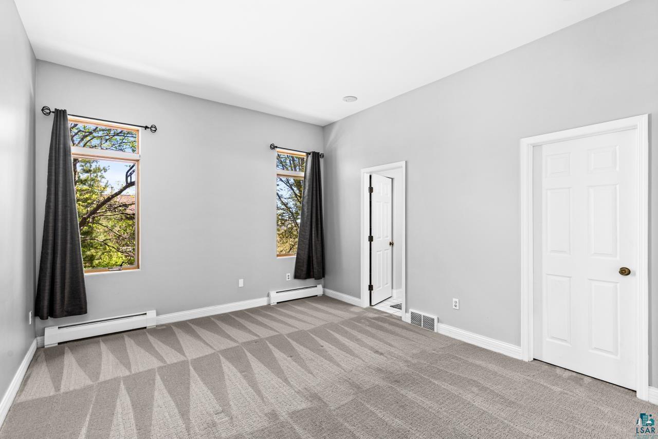 2906 W 15th St, Duluth, MN 55806 Listing Photo  44