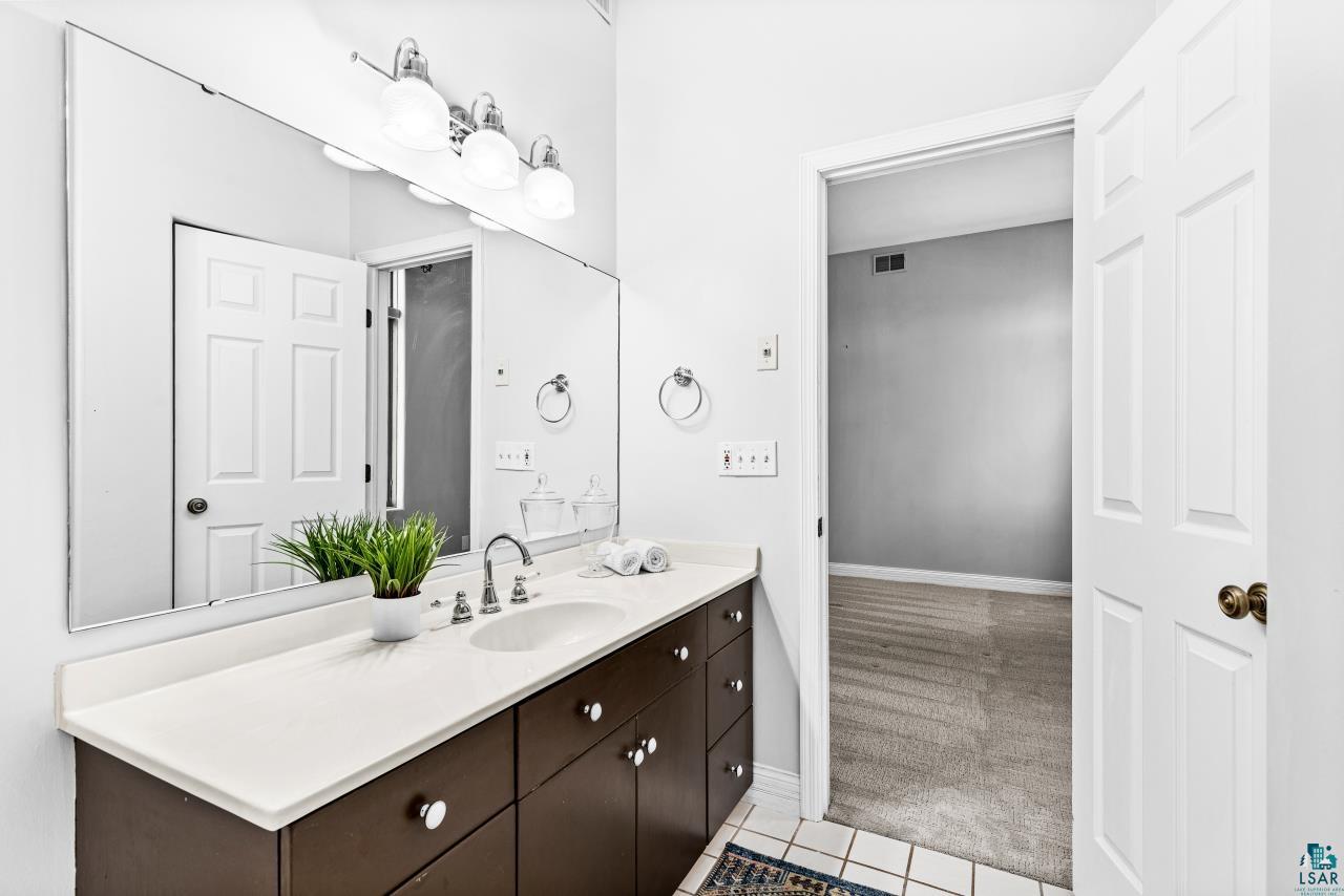 2906 W 15th St, Duluth, MN 55806 Listing Photo  47