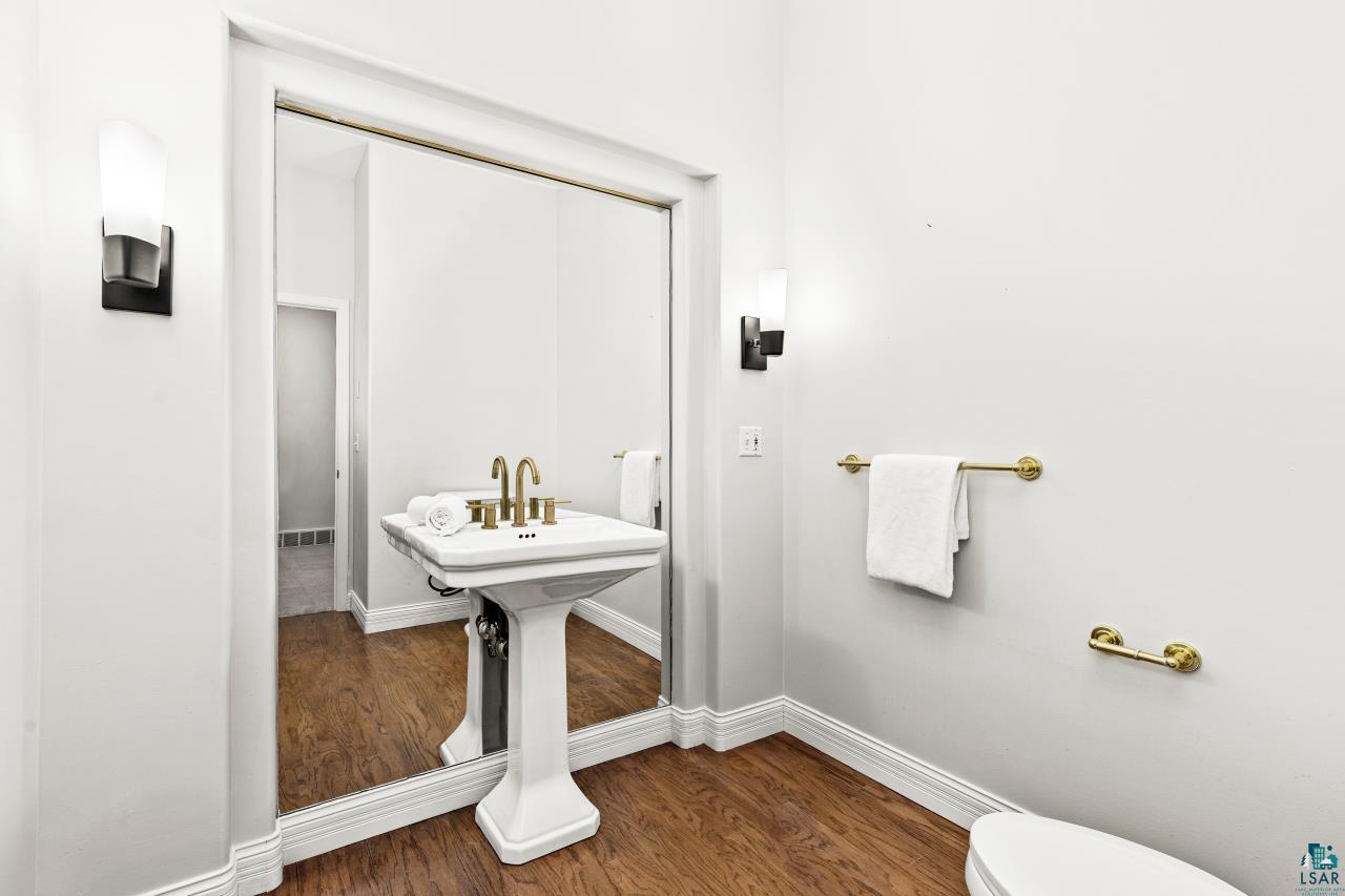 2906 W 15th St, Duluth, MN 55806 Listing Photo  73