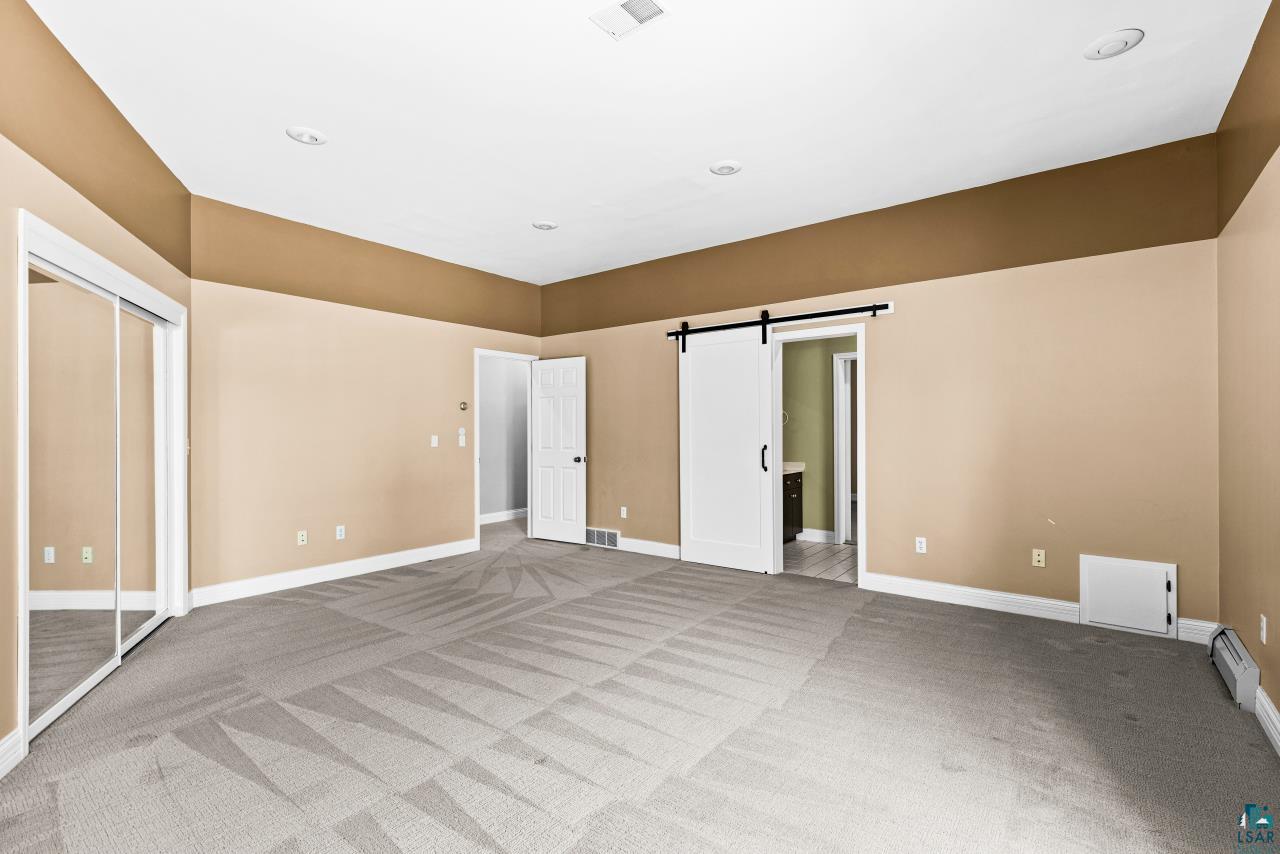 2906 W 15th St, Duluth, MN 55806 Listing Photo  76