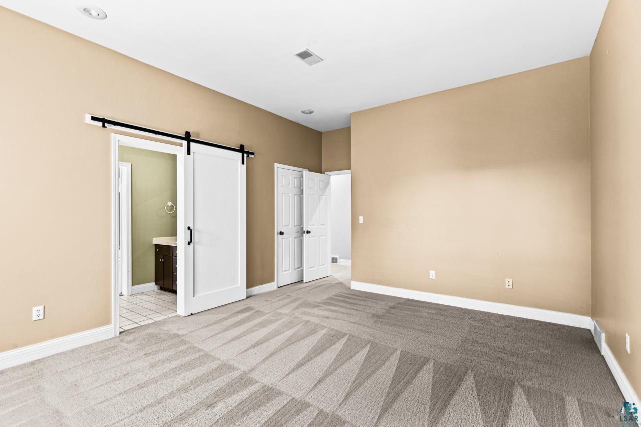2906 W 15th St, Duluth, MN 55806 Listing Photo  80