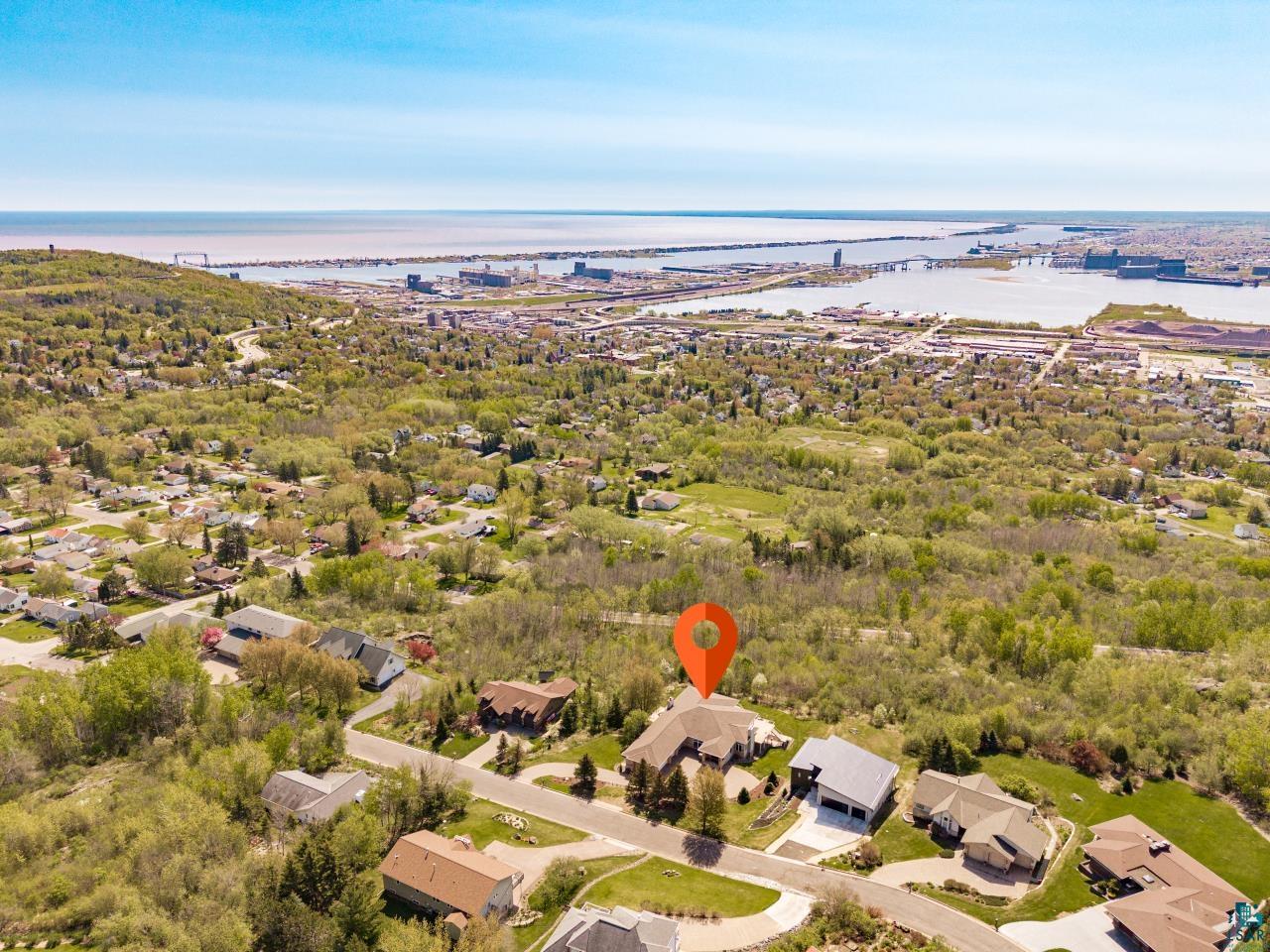 2906 W 15th St, Duluth, MN 55806 Listing Photo  88