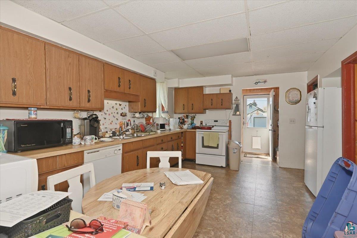 619 Fisher Ave, Superior, WI 54880 Listing Photo  2