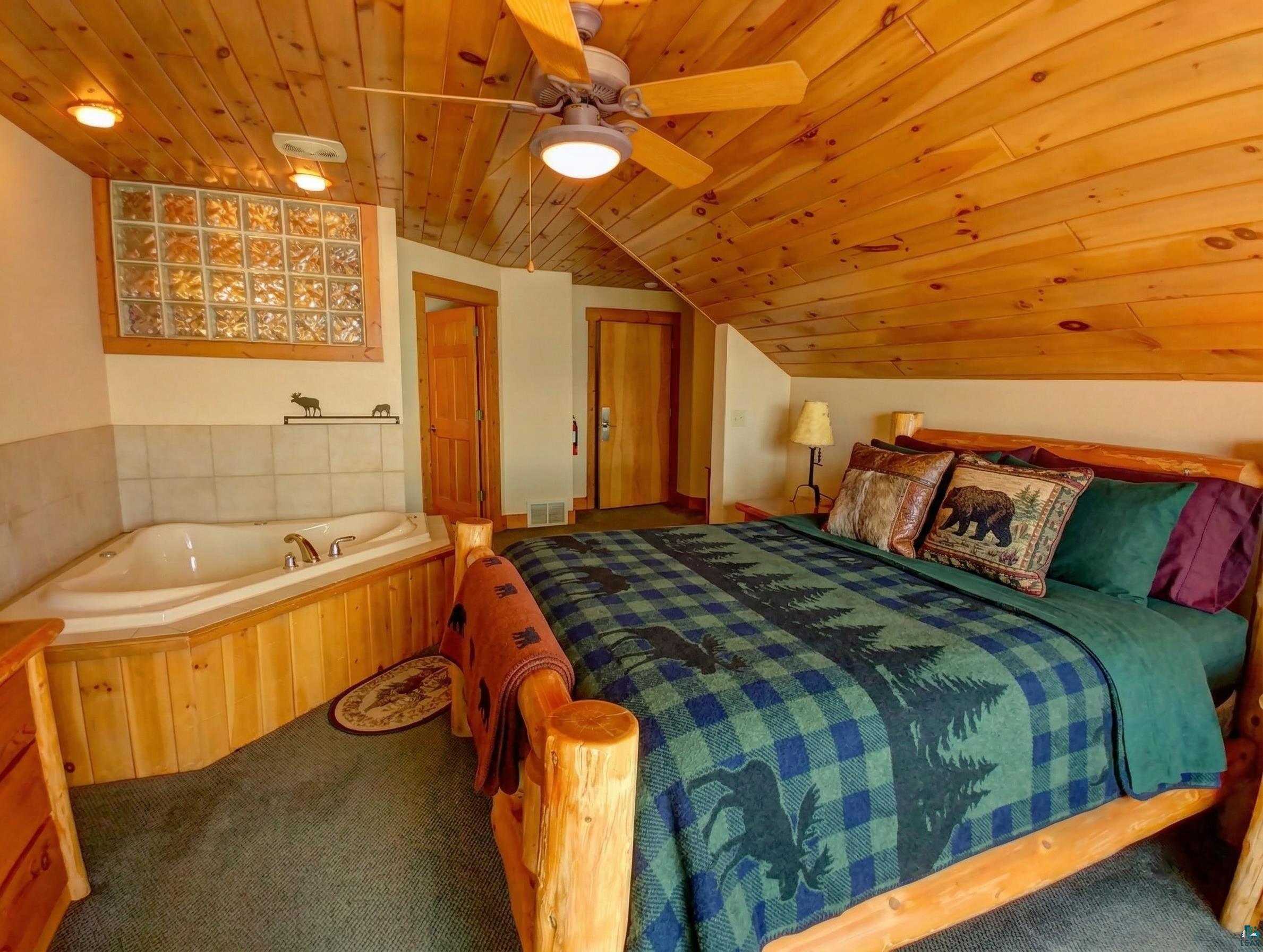 2826 Highway 61, #460, Two Harbors, MN 55616 Listing Photo  14