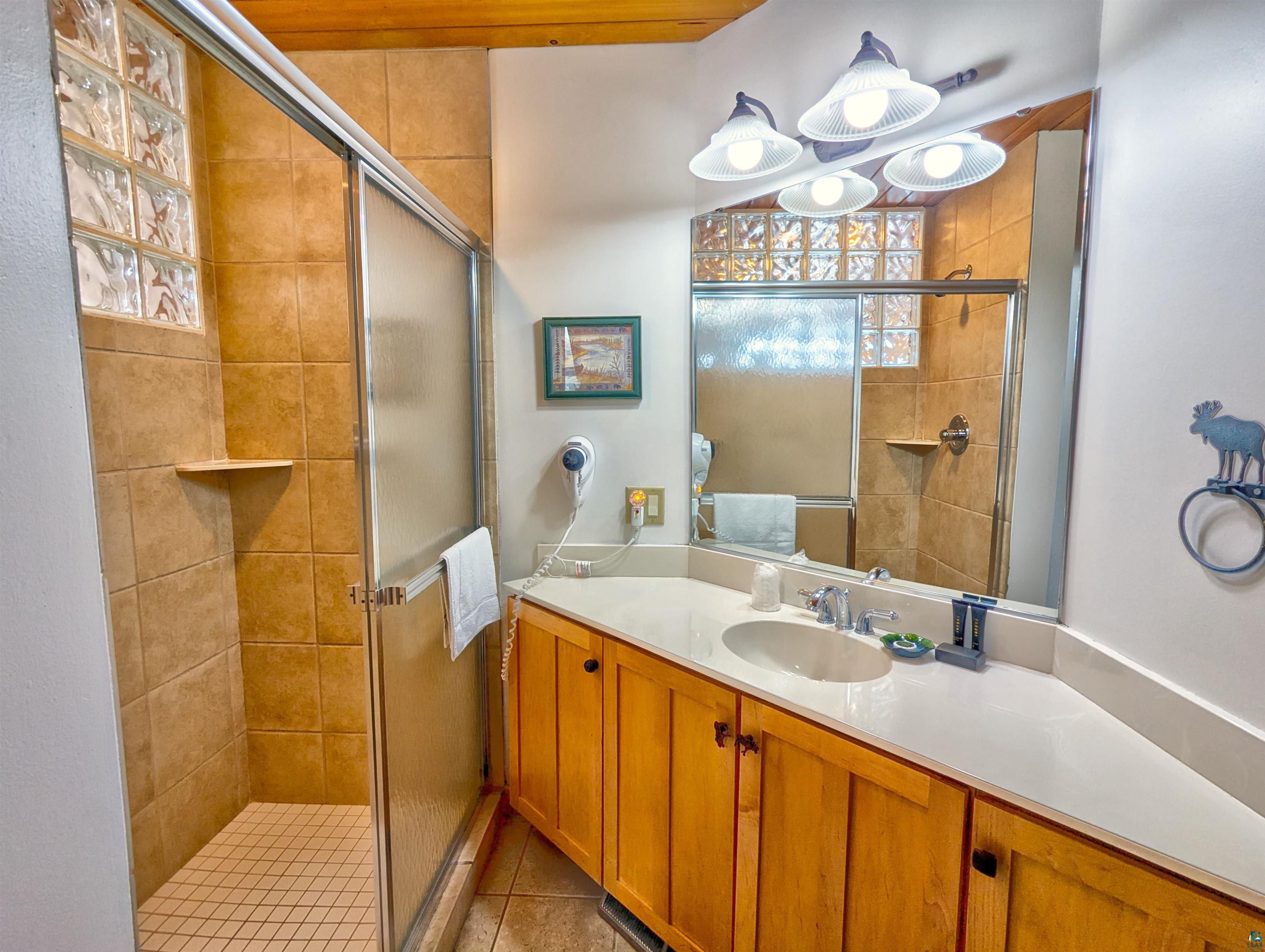 2826 Highway 61, #400, Two Harbors, MN 55616 Listing Photo  11