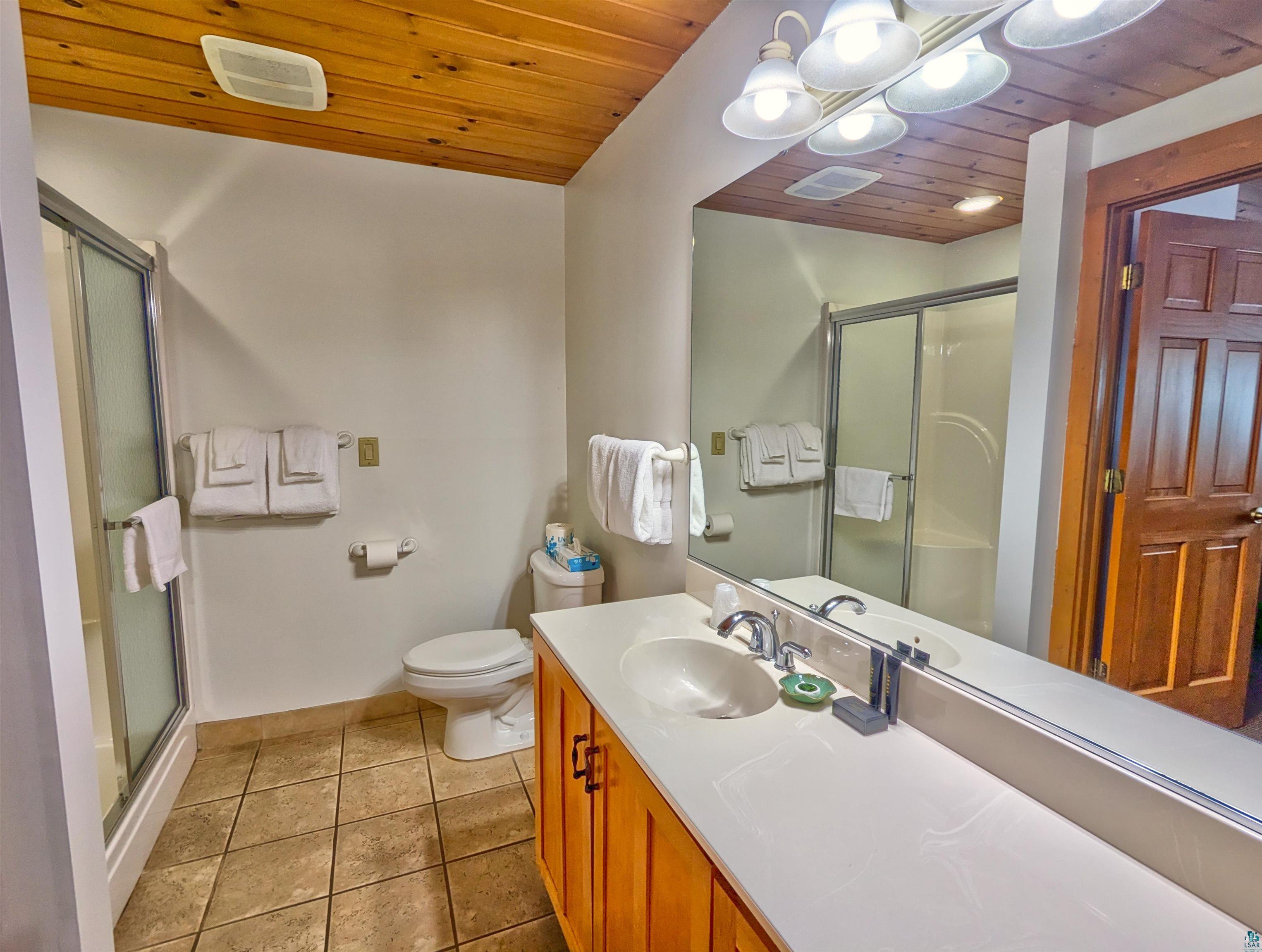 2826 Highway 61, #400, Two Harbors, MN 55616 Listing Photo  16