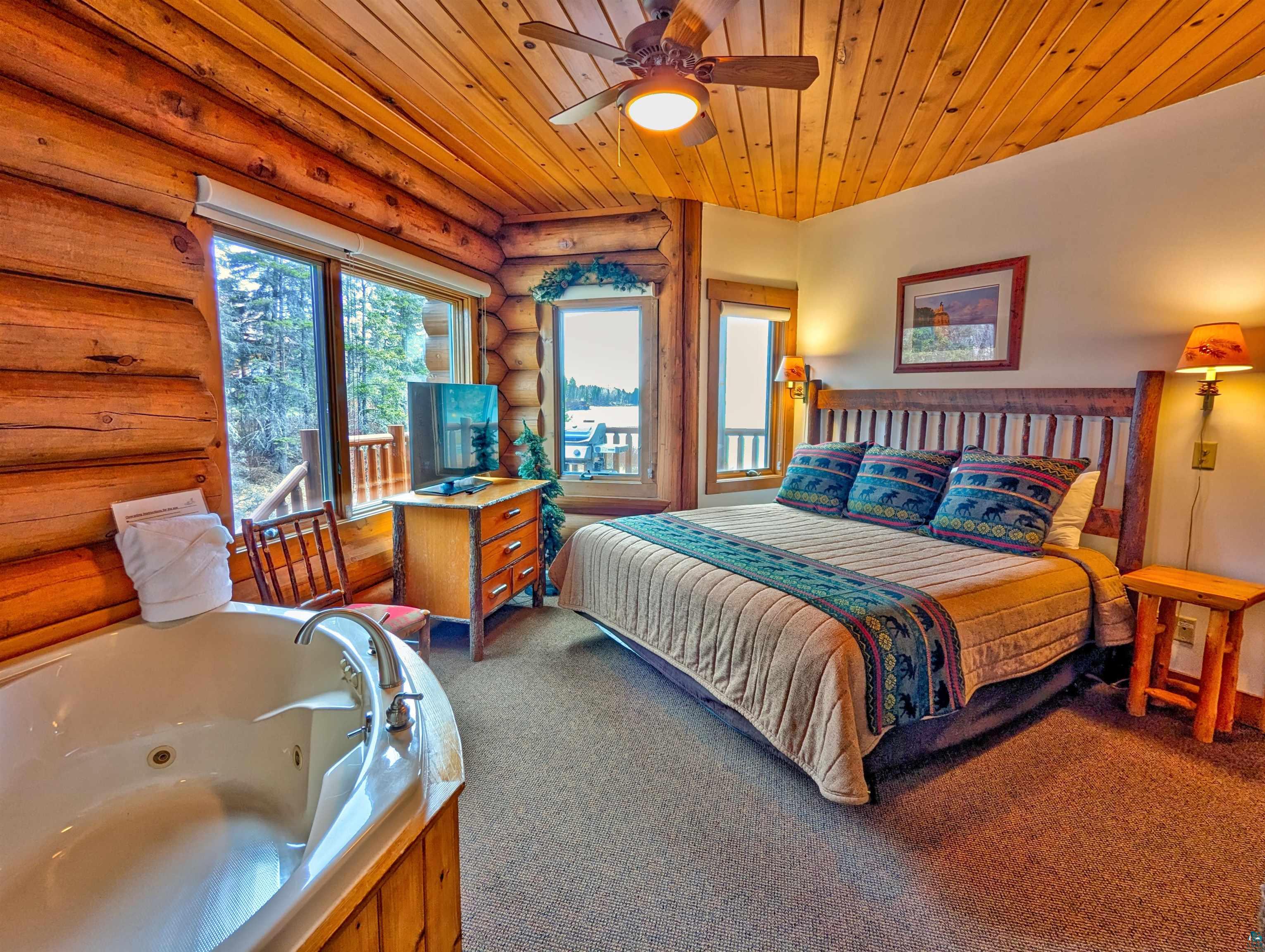 2826 Highway 61, #400, Two Harbors, MN 55616 Listing Photo  6