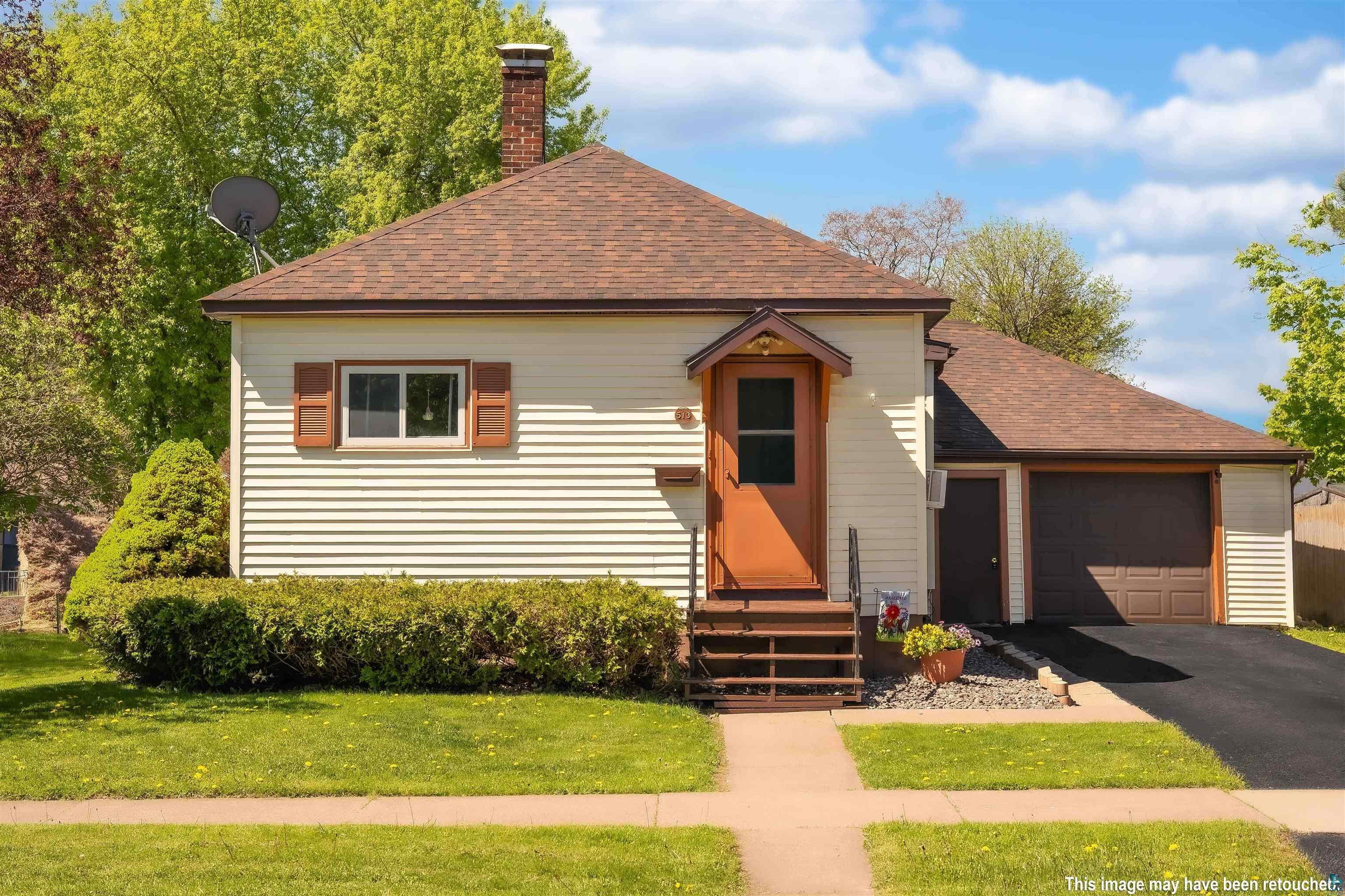 513 Willis Ave, Ashland, WI 54806 Listing Photo  1