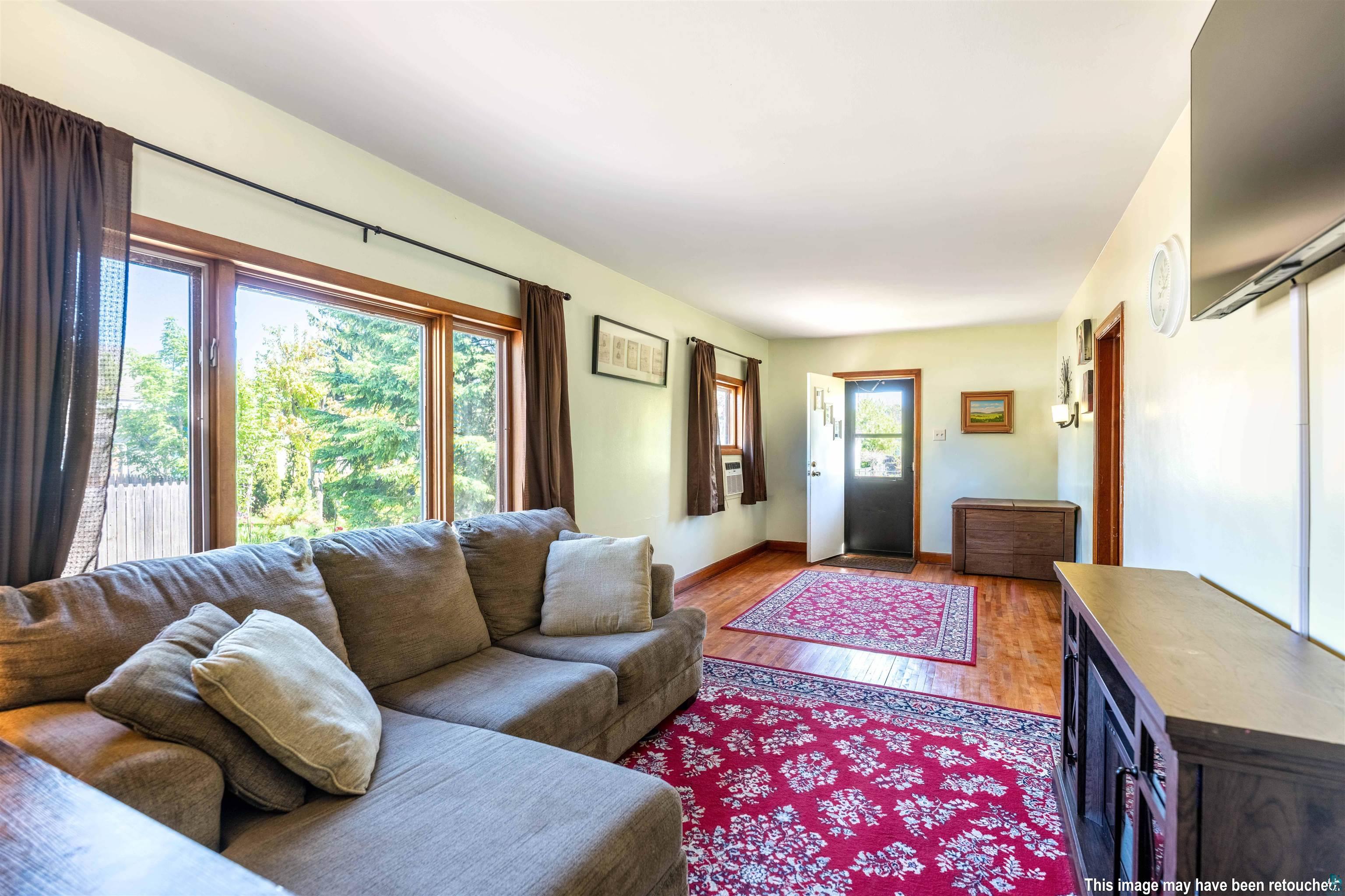 513 Willis Ave, Ashland, WI 54806 Listing Photo  4