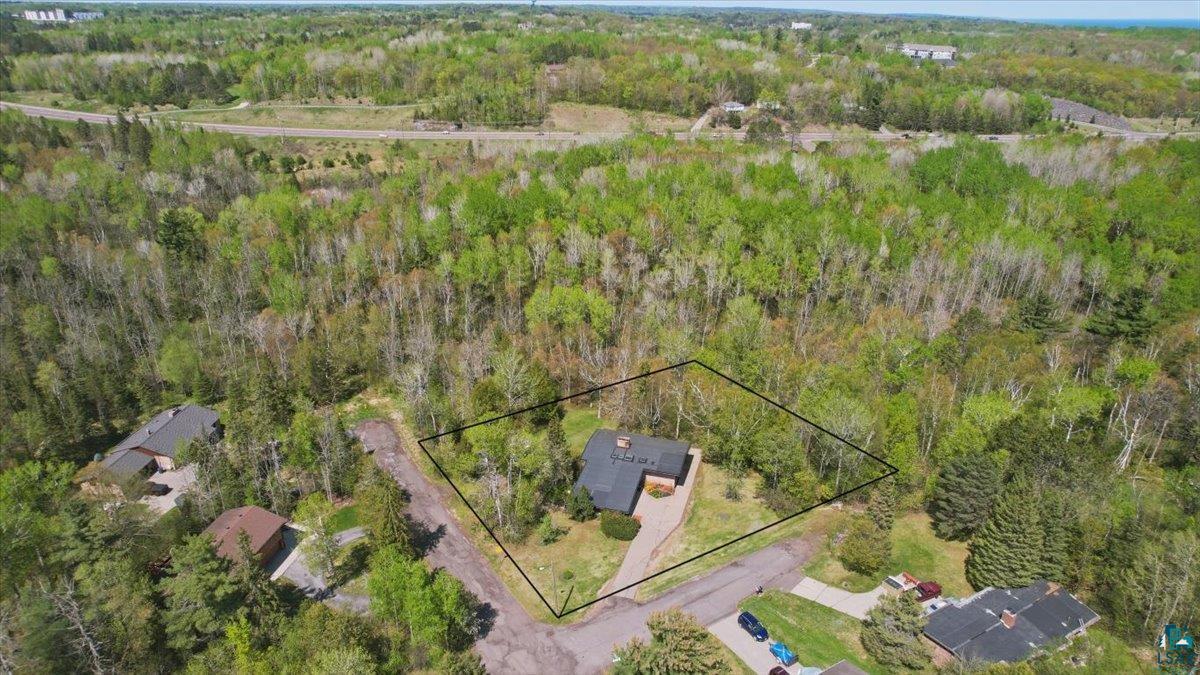 2141 Leonard St, Duluth, MN 55811 Listing Photo  1