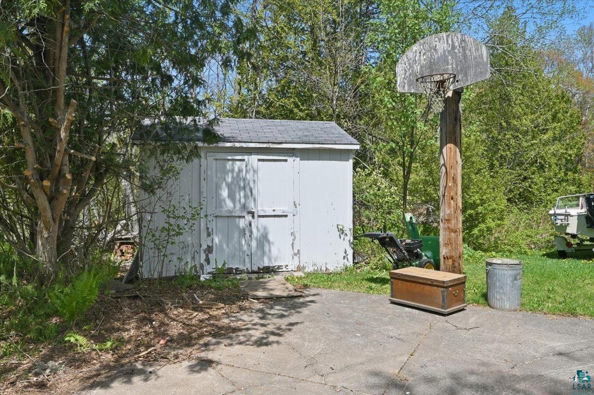 2141 Leonard St, Duluth, MN 55811 Listing Photo  37