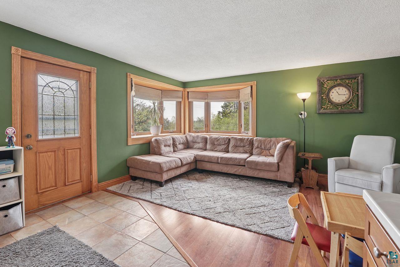 1317 Shoreview Rd, Two Harbors, MN 55816 Listing Photo  2