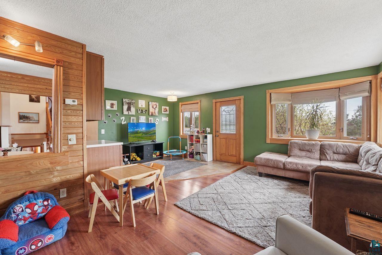 1317 Shoreview Rd, Two Harbors, MN 55816 Listing Photo  3