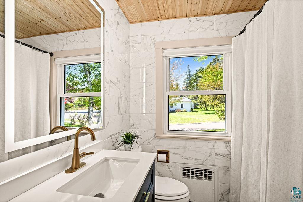 225 26th Ave E, Duluth, MN 55812 Listing Photo  35