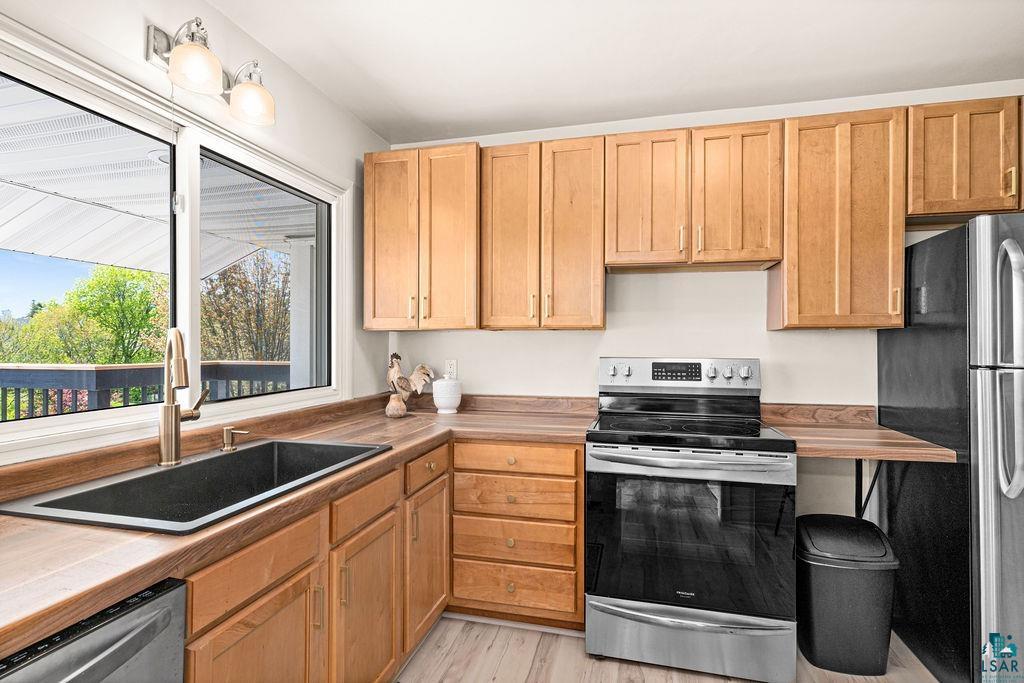 225 26th Ave E, Duluth, MN 55812 Listing Photo  37