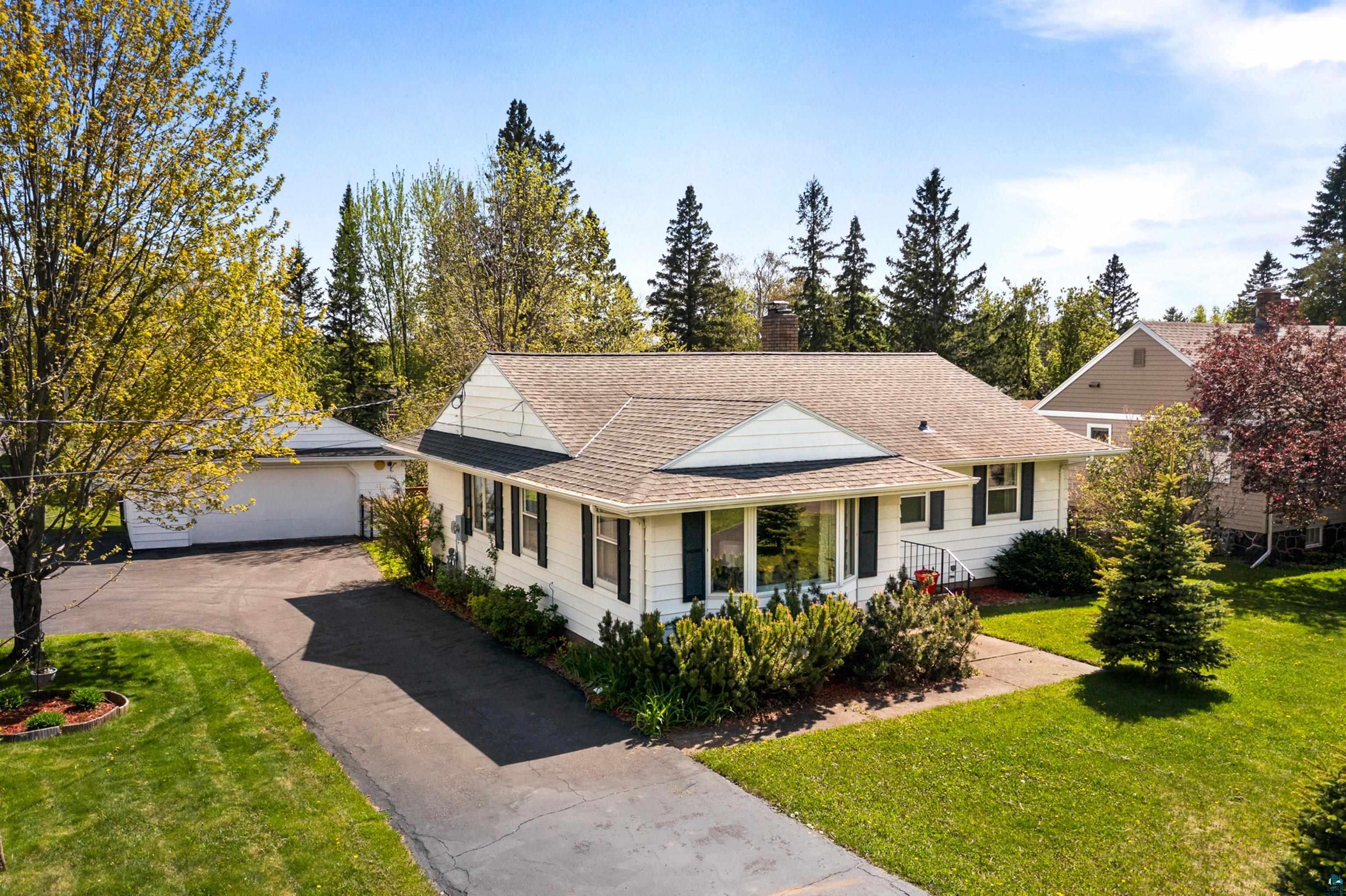 2602 Harvey St, Duluth, MN 55811 Listing Photo  1