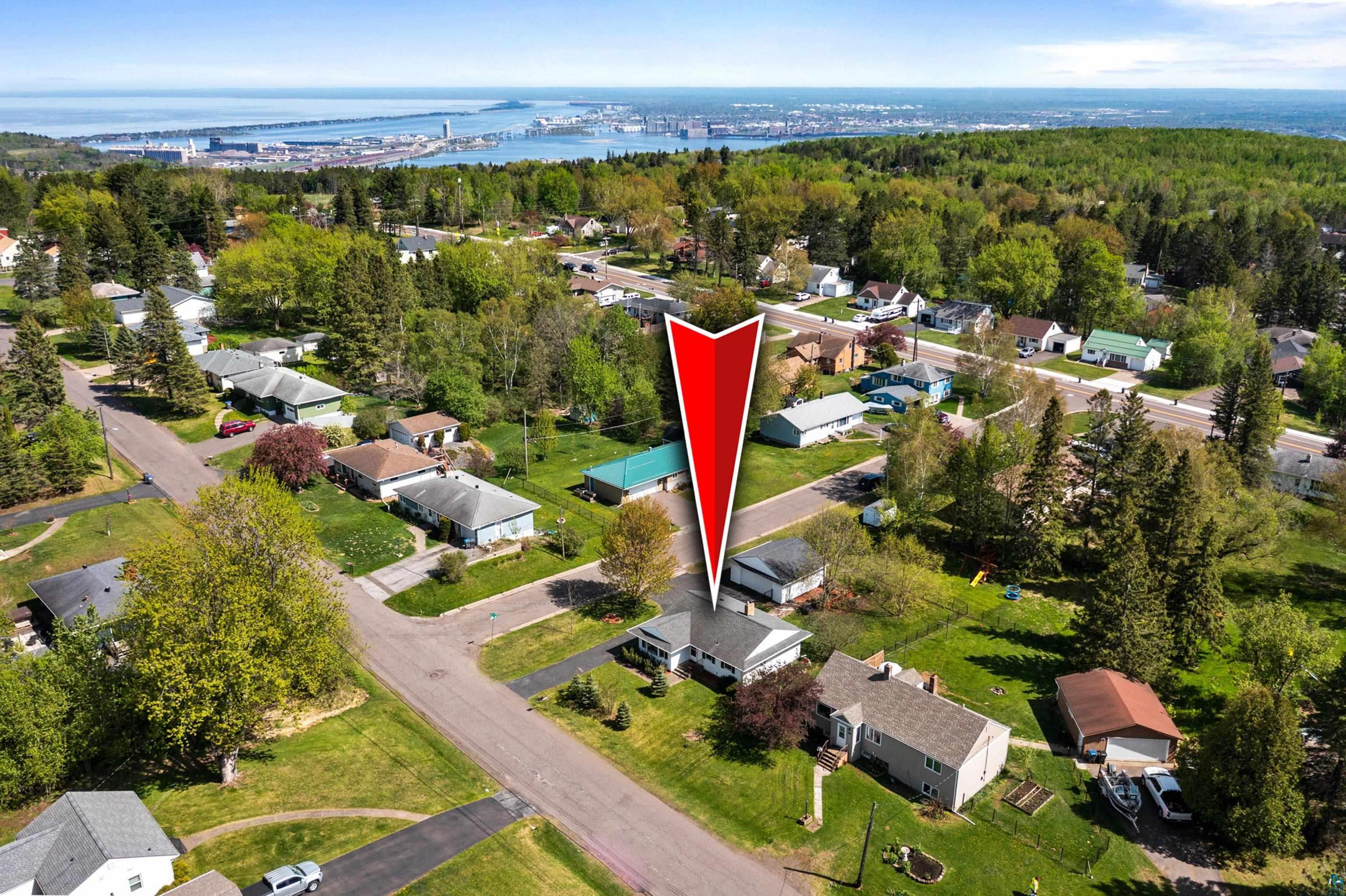 2602 Harvey St, Duluth, MN 55811 Listing Photo  2