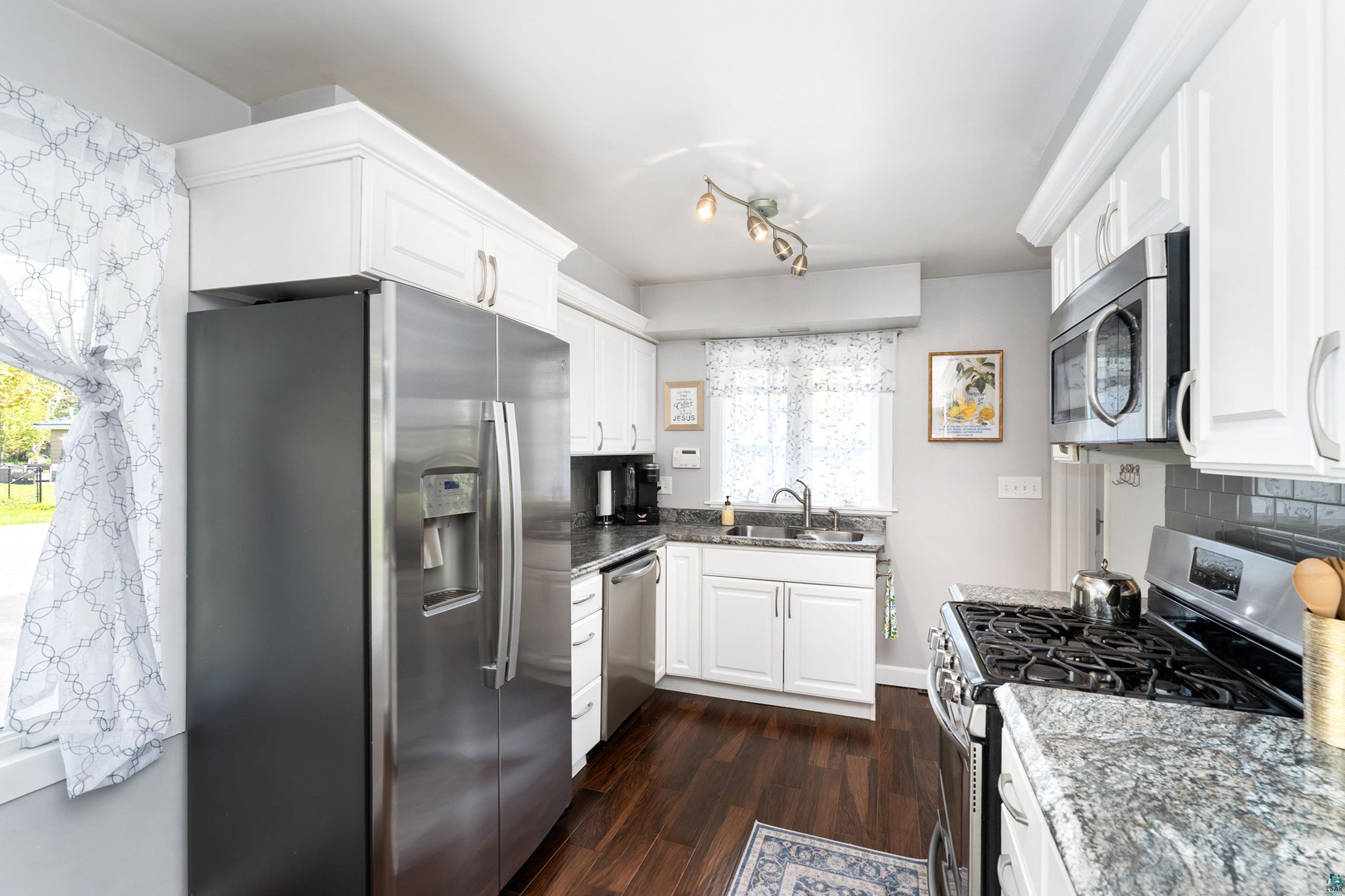 2602 Harvey St, Duluth, MN 55811 Listing Photo  11