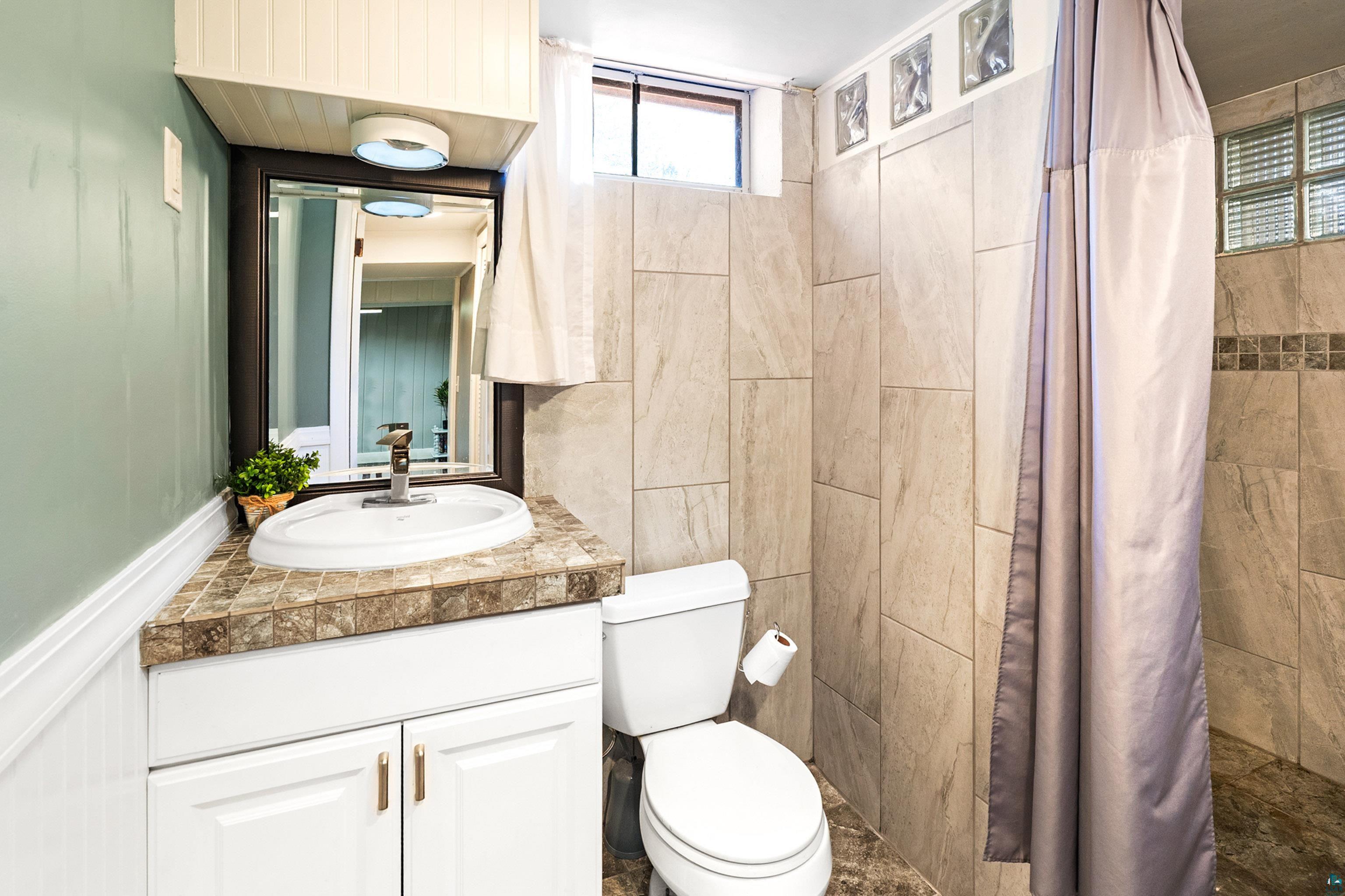 2602 Harvey St, Duluth, MN 55811 Listing Photo  27