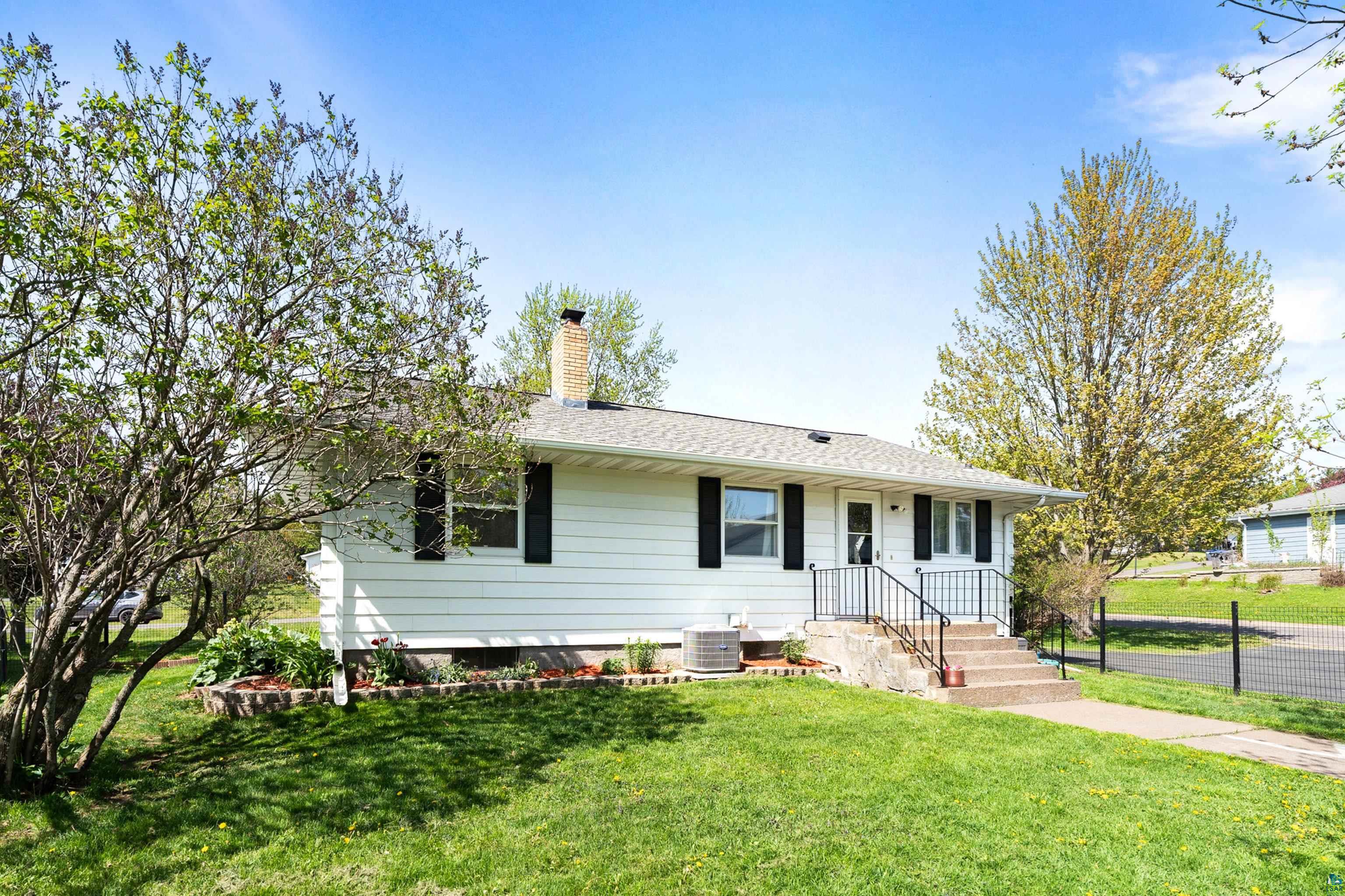 2602 Harvey St, Duluth, MN 55811 Listing Photo  37