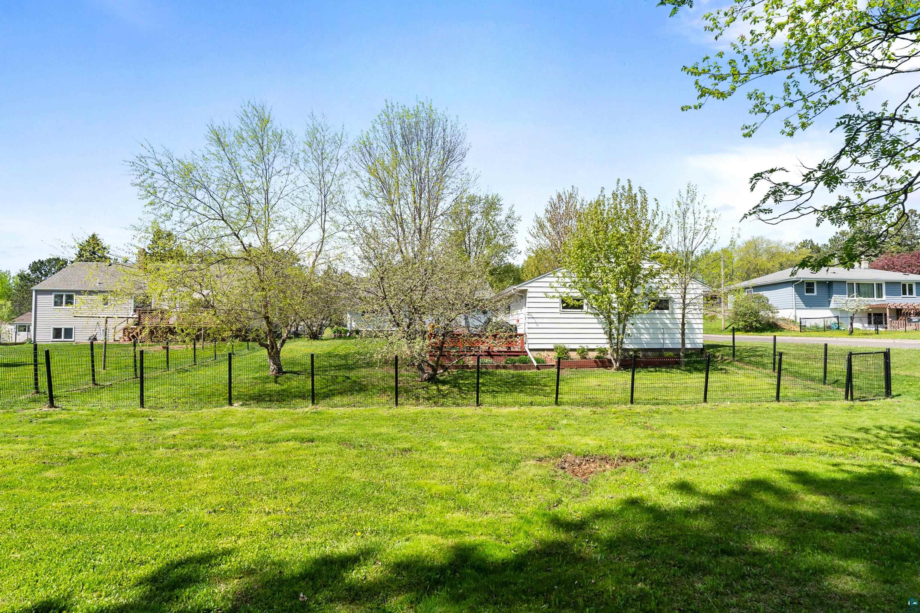 2602 Harvey St, Duluth, MN 55811 Listing Photo  43