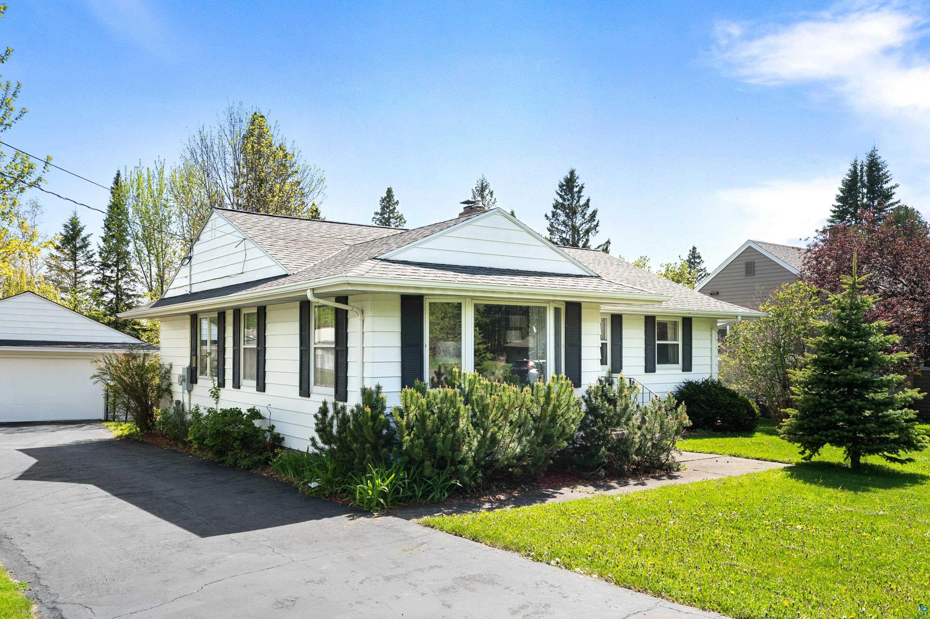 2602 Harvey St, Duluth, MN 55811 Listing Photo  46