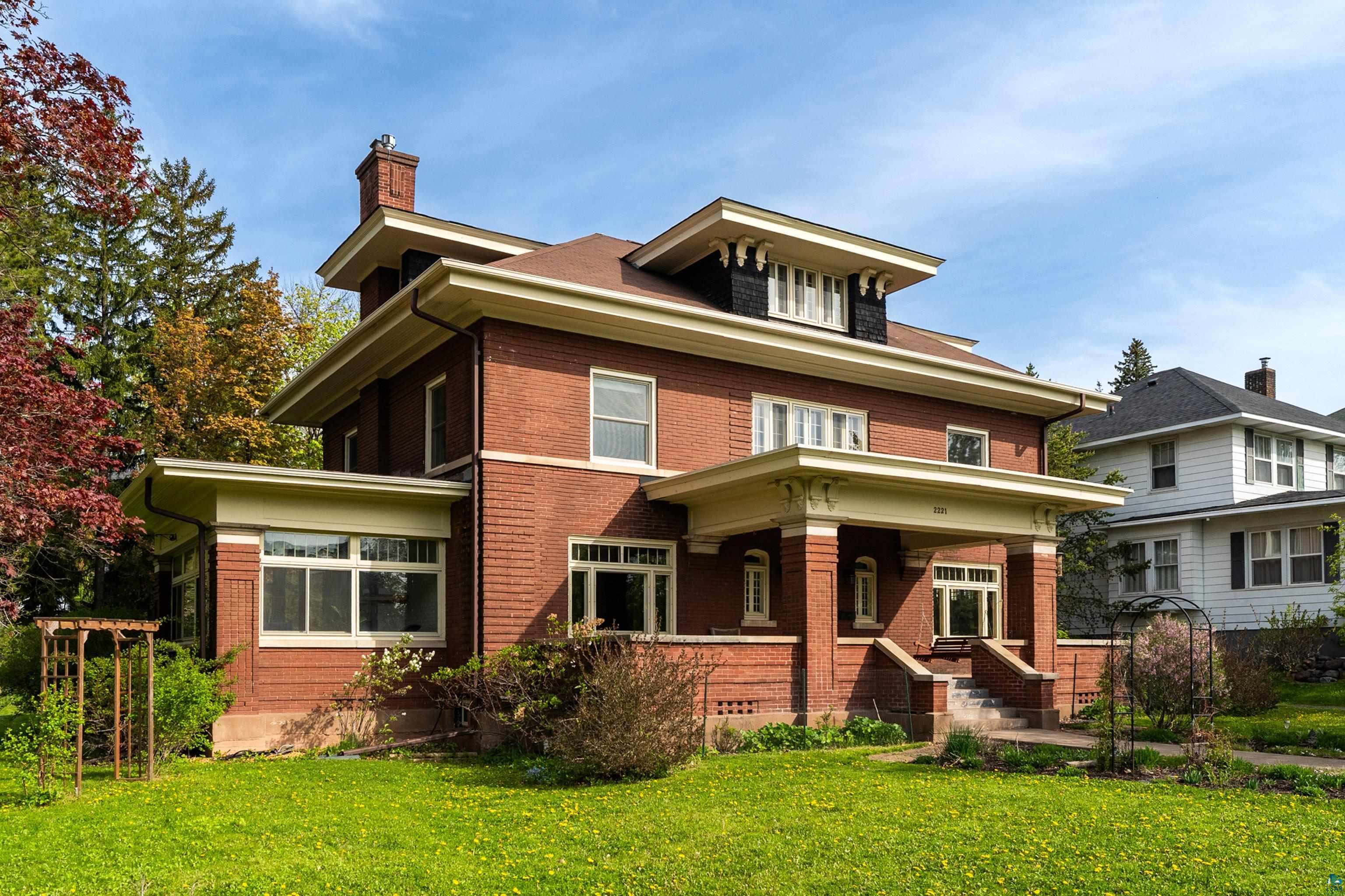 2221 E 4th St, Duluth, MN 55812 Listing Photo  2