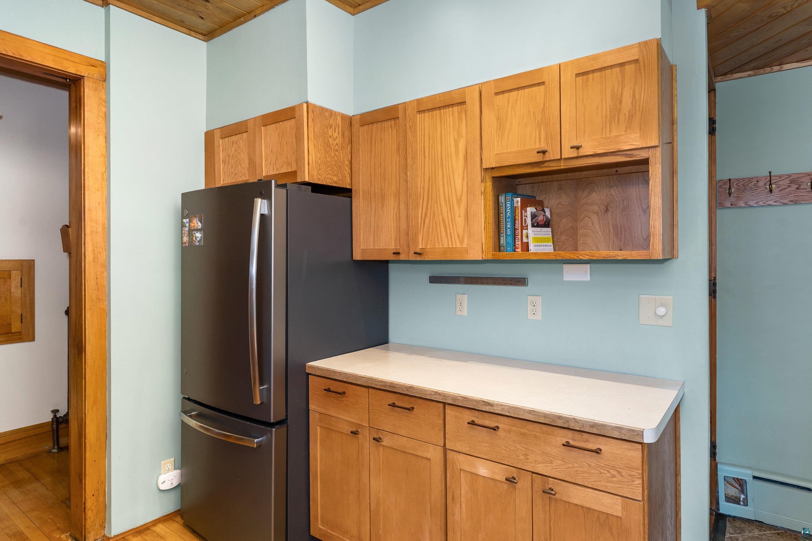2221 E 4th St, Duluth, MN 55812 Listing Photo  25