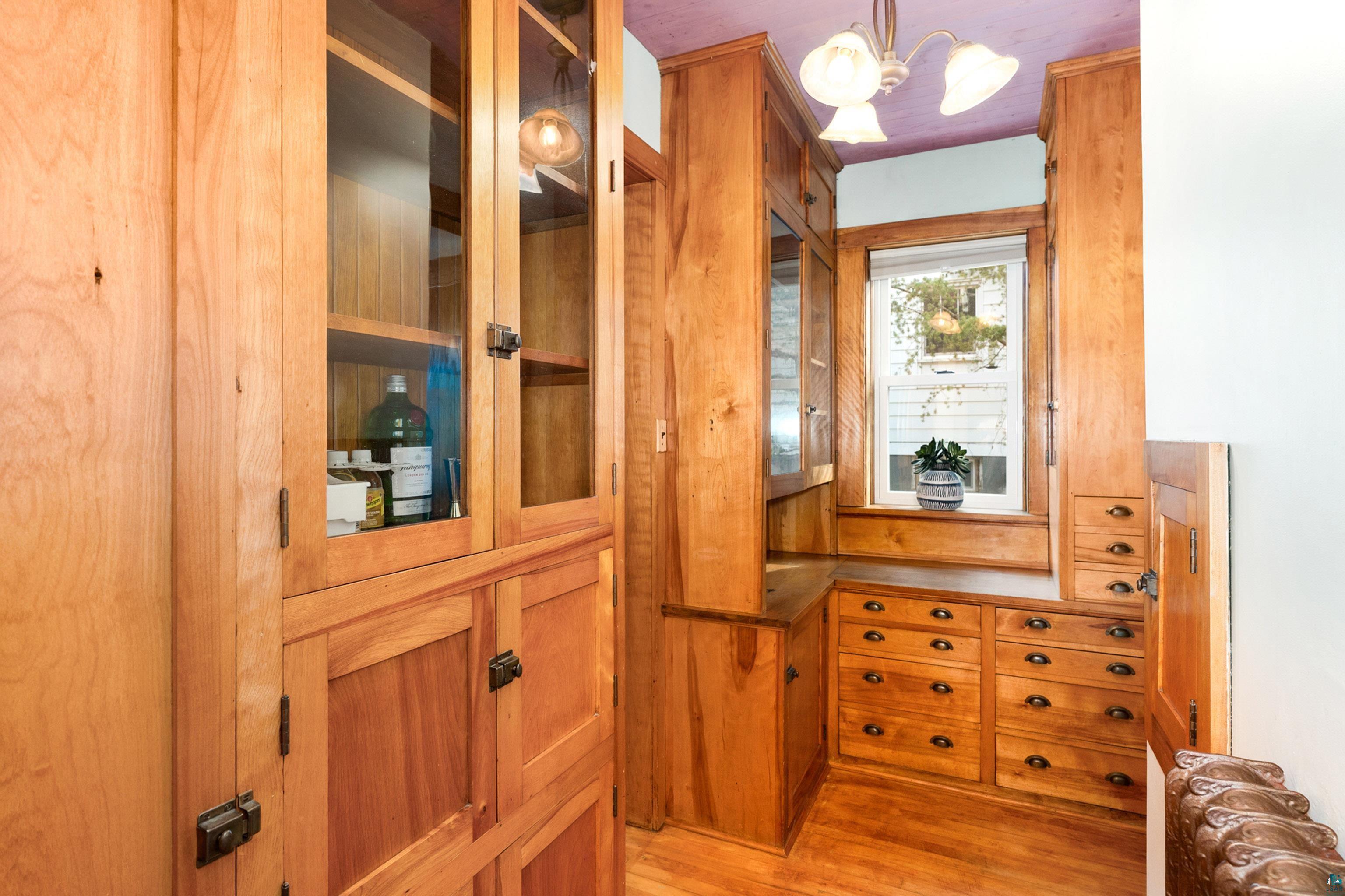 2221 E 4th St, Duluth, MN 55812 Listing Photo  29