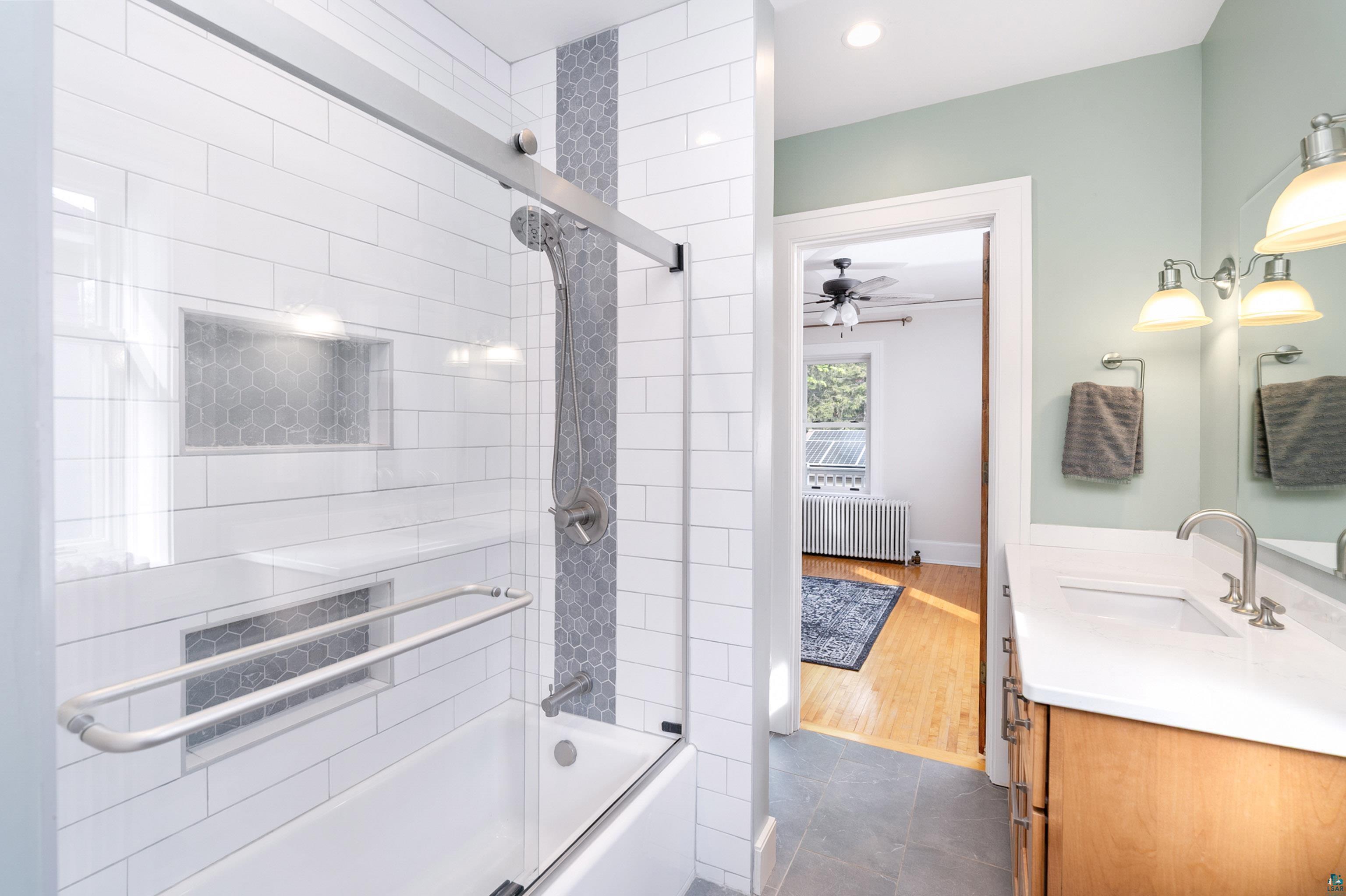 2221 E 4th St, Duluth, MN 55812 Listing Photo  50