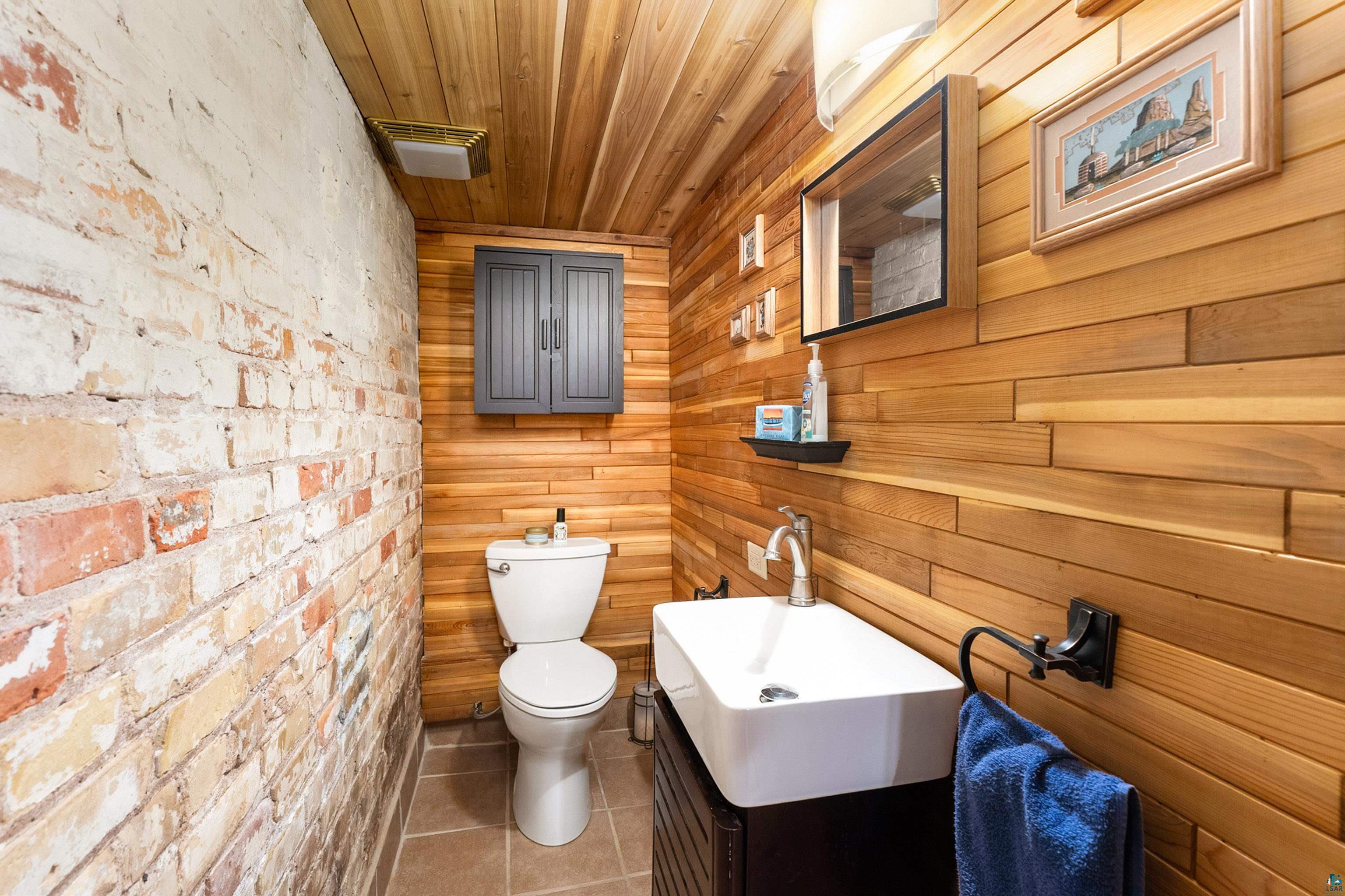 2221 E 4th St, Duluth, MN 55812 Listing Photo  79