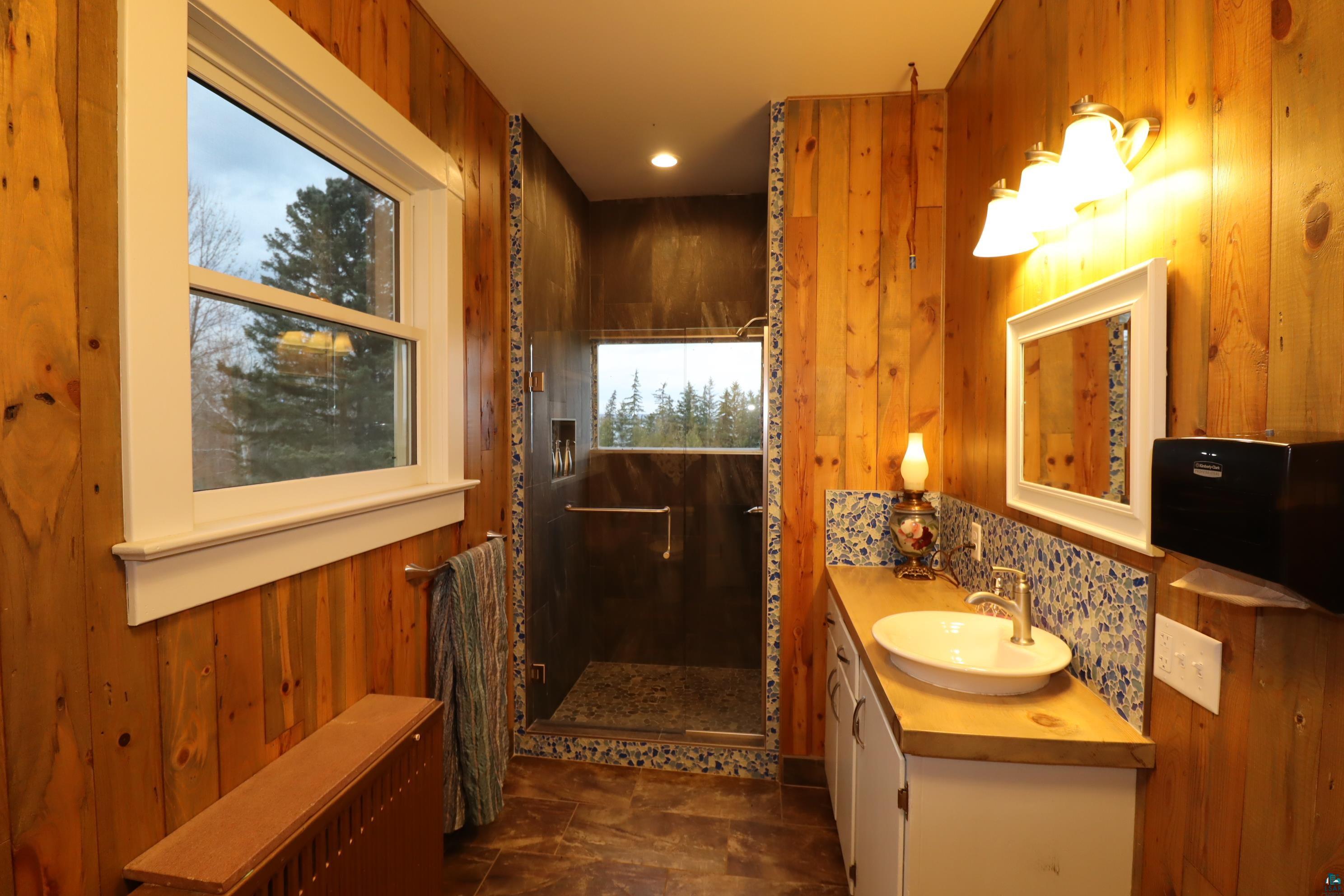 315 Turner Rd, Ashland, WI 54806 Listing Photo  24