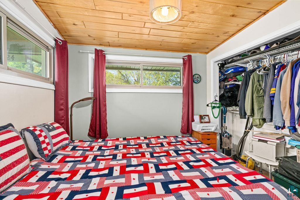 1724 Fern Ave, Duluth, MN 55811 Listing Photo  12