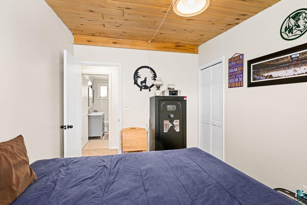 1724 Fern Ave, Duluth, MN 55811 Listing Photo  16