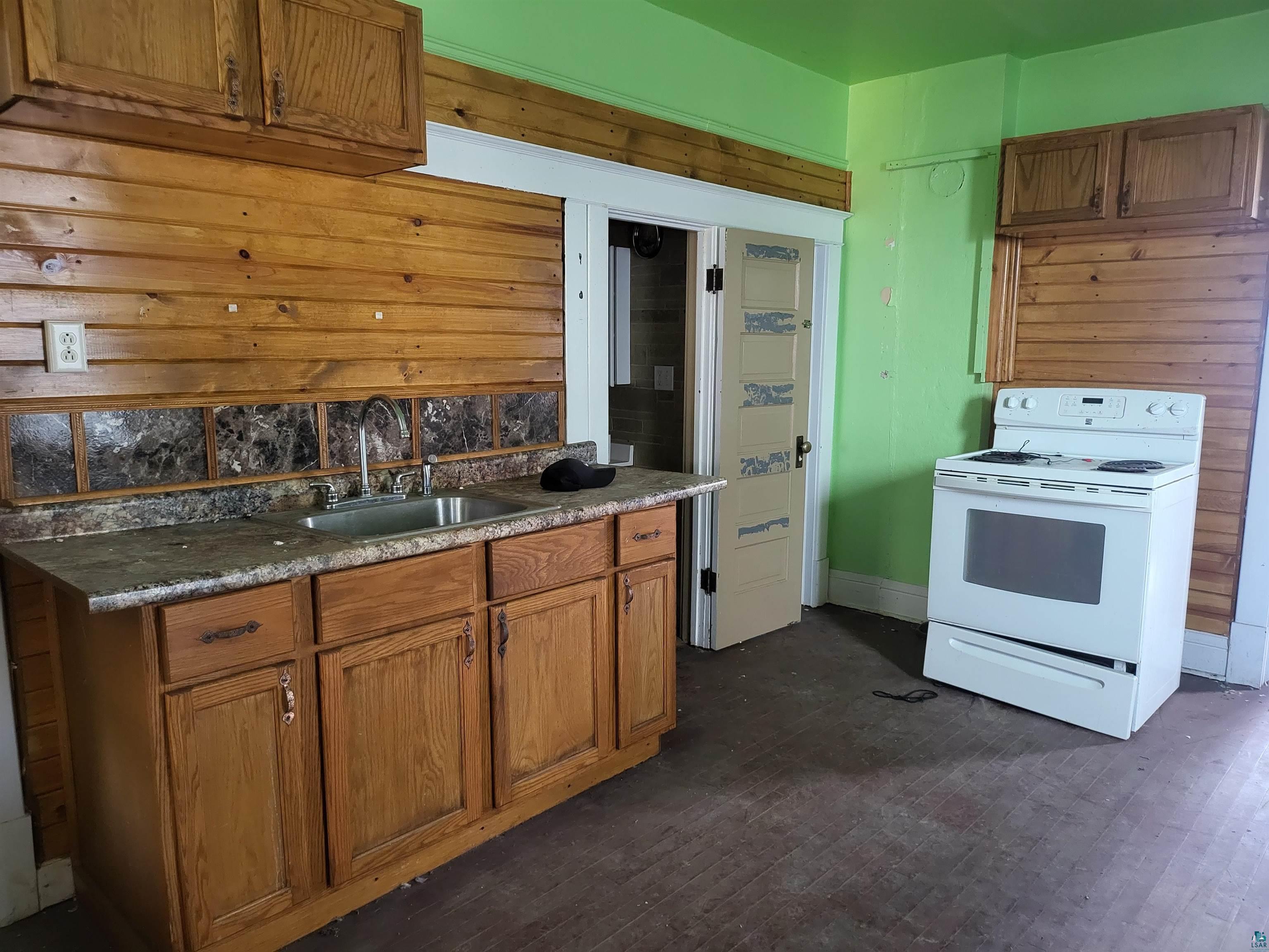 119 8th St S, Virginia, MN 55792 Listing Photo  4